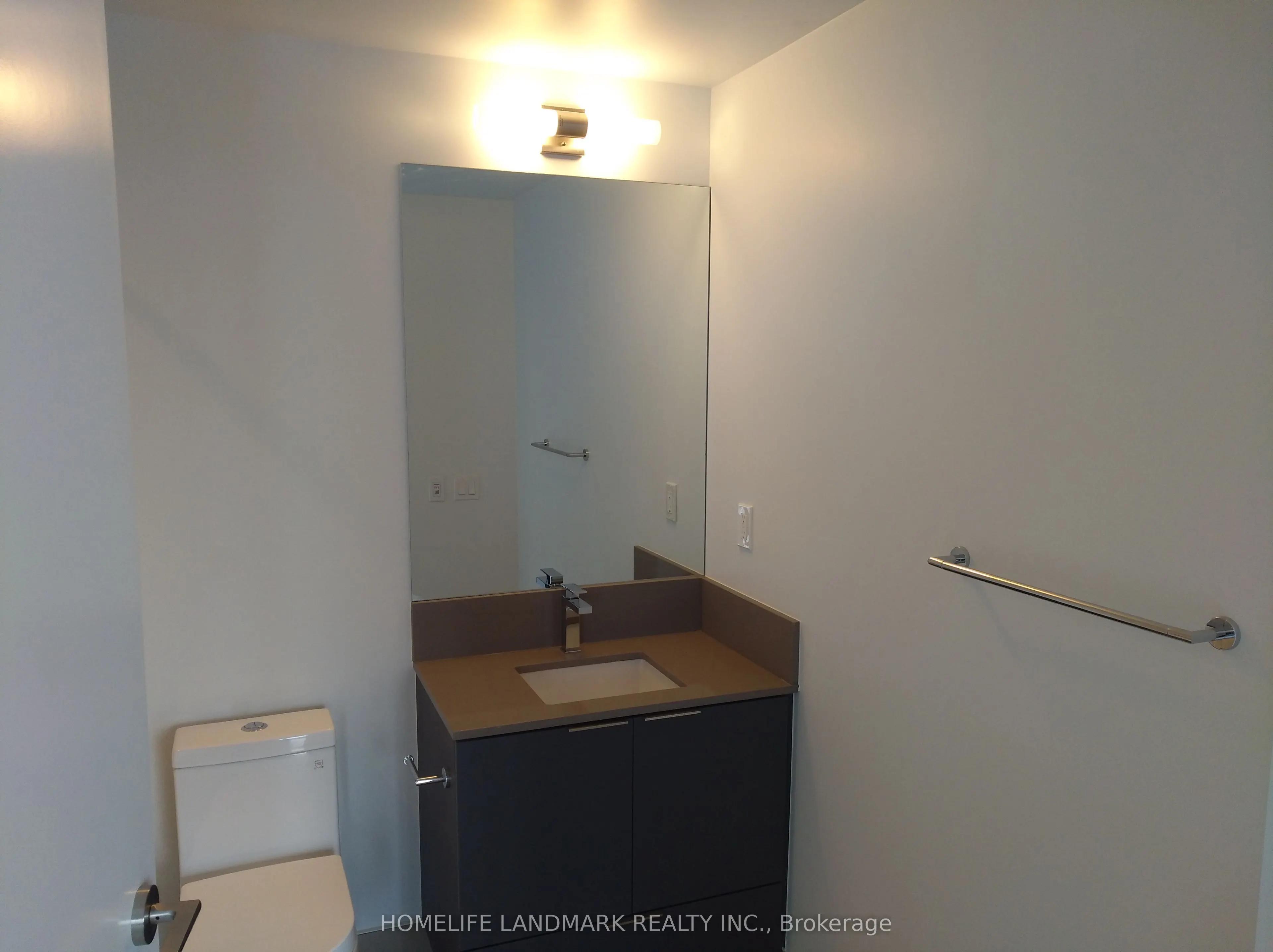 181 Dundas Street E, #5610