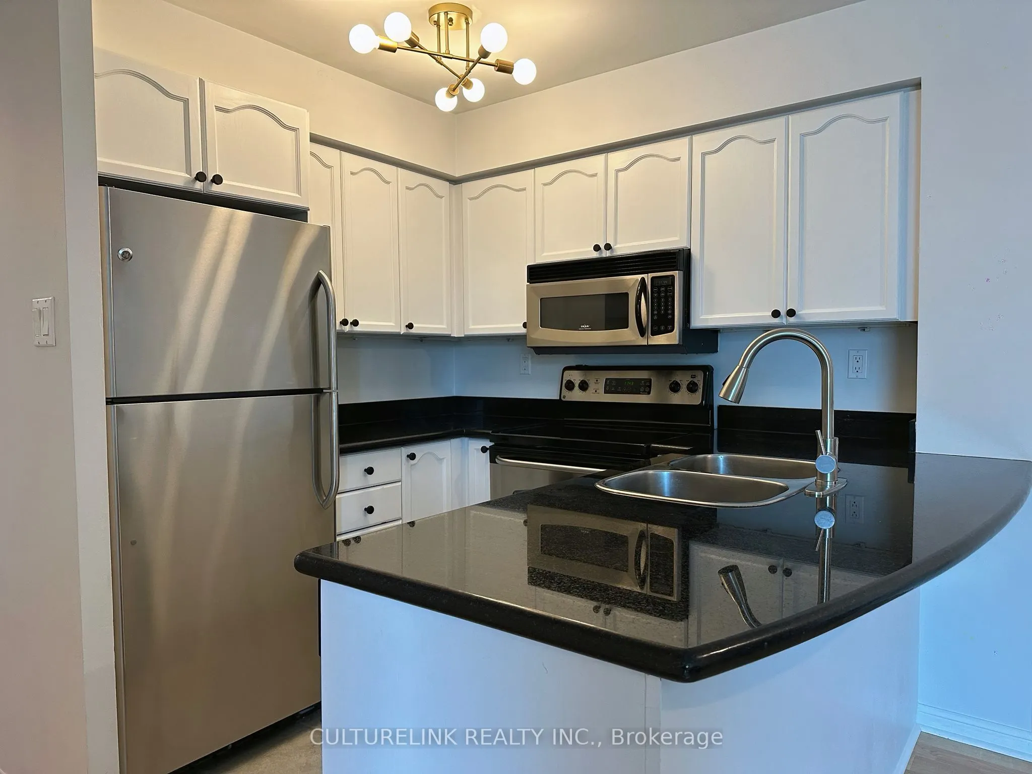 109 Front Street E, #PH08