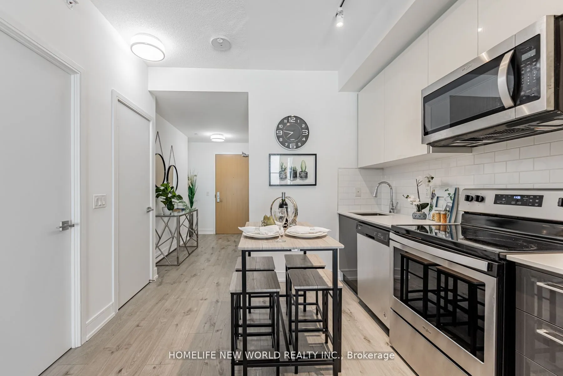 621 Sheppard Avenue E #250