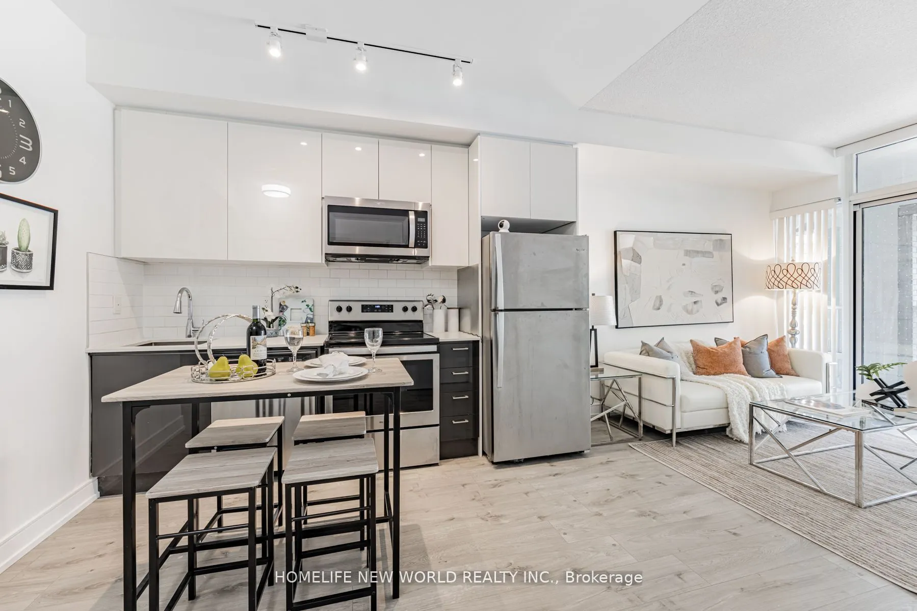 621 Sheppard Avenue E #250