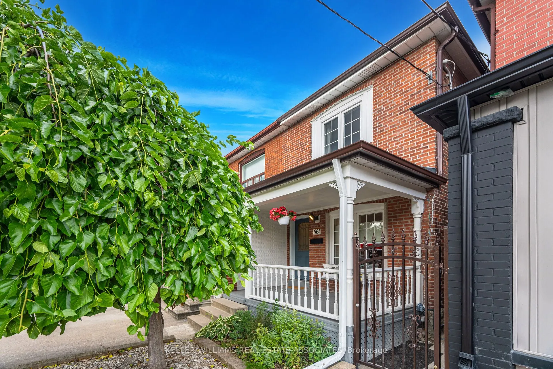 561 Oakwood Avenue