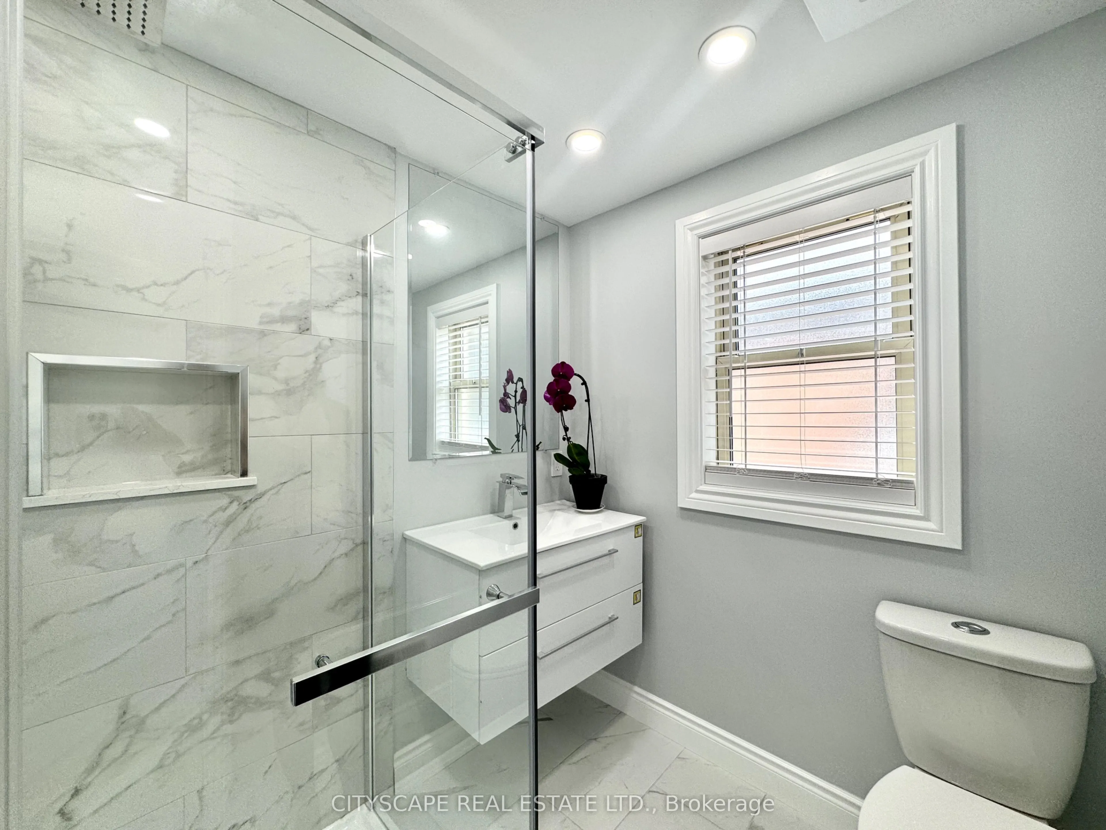 476 Lansdowne Avenue