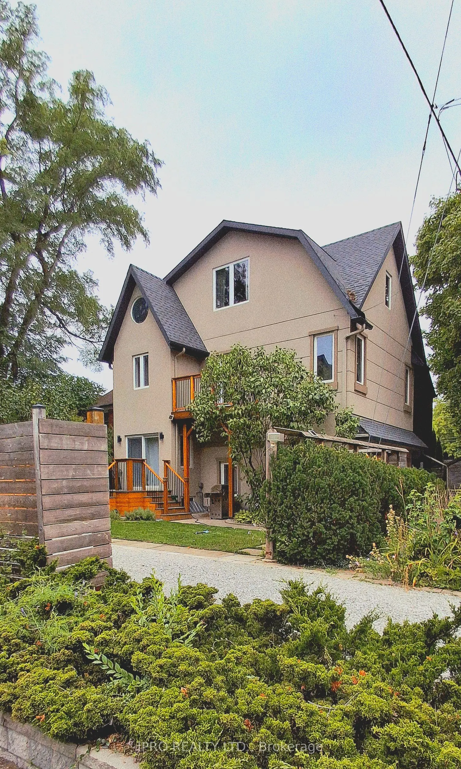 107 Otter Crescent