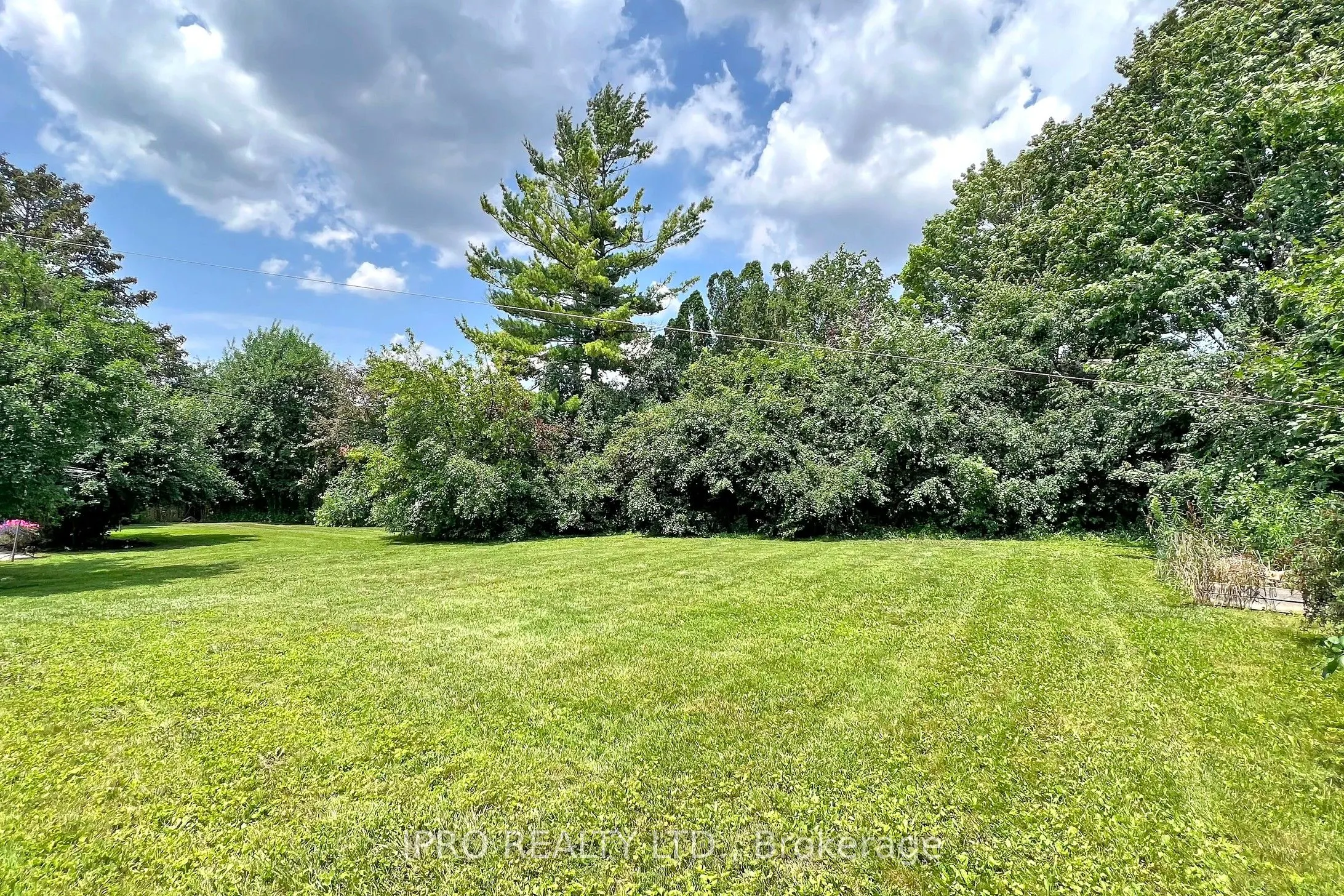 22 Royal Doulton Drive