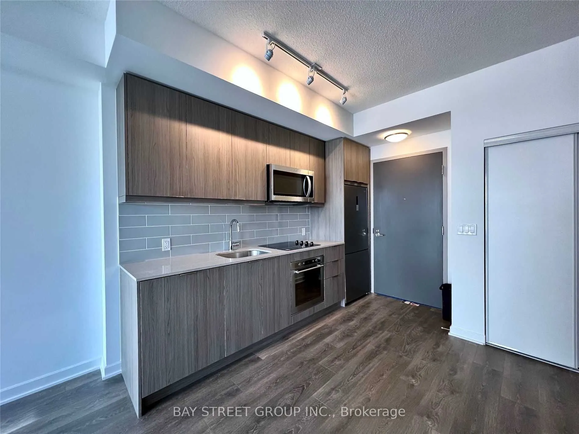 38 Forest Manor Road, #601