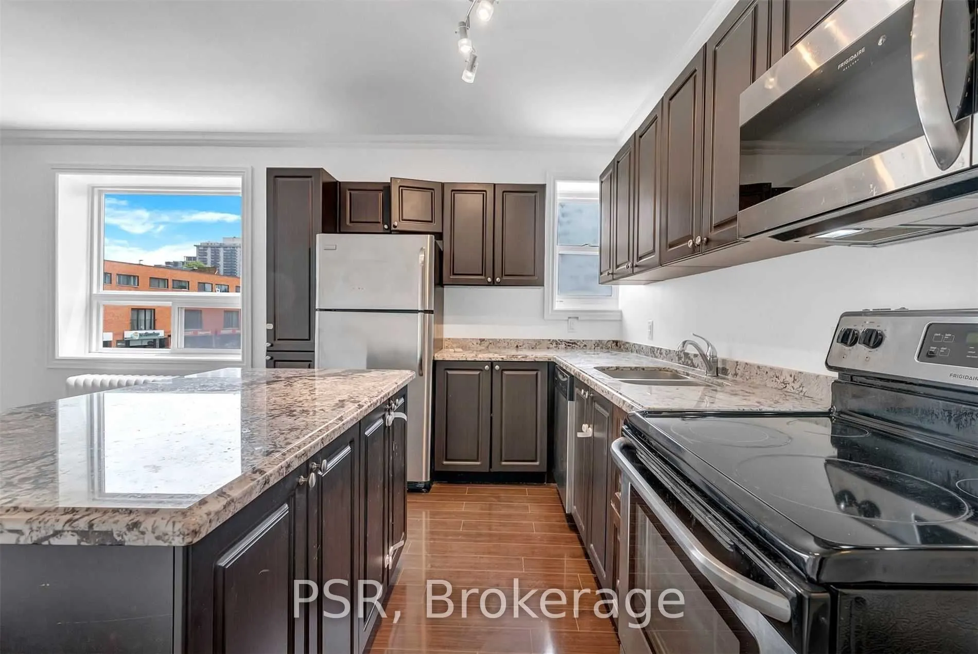 2 Craighurst Avenue, #1