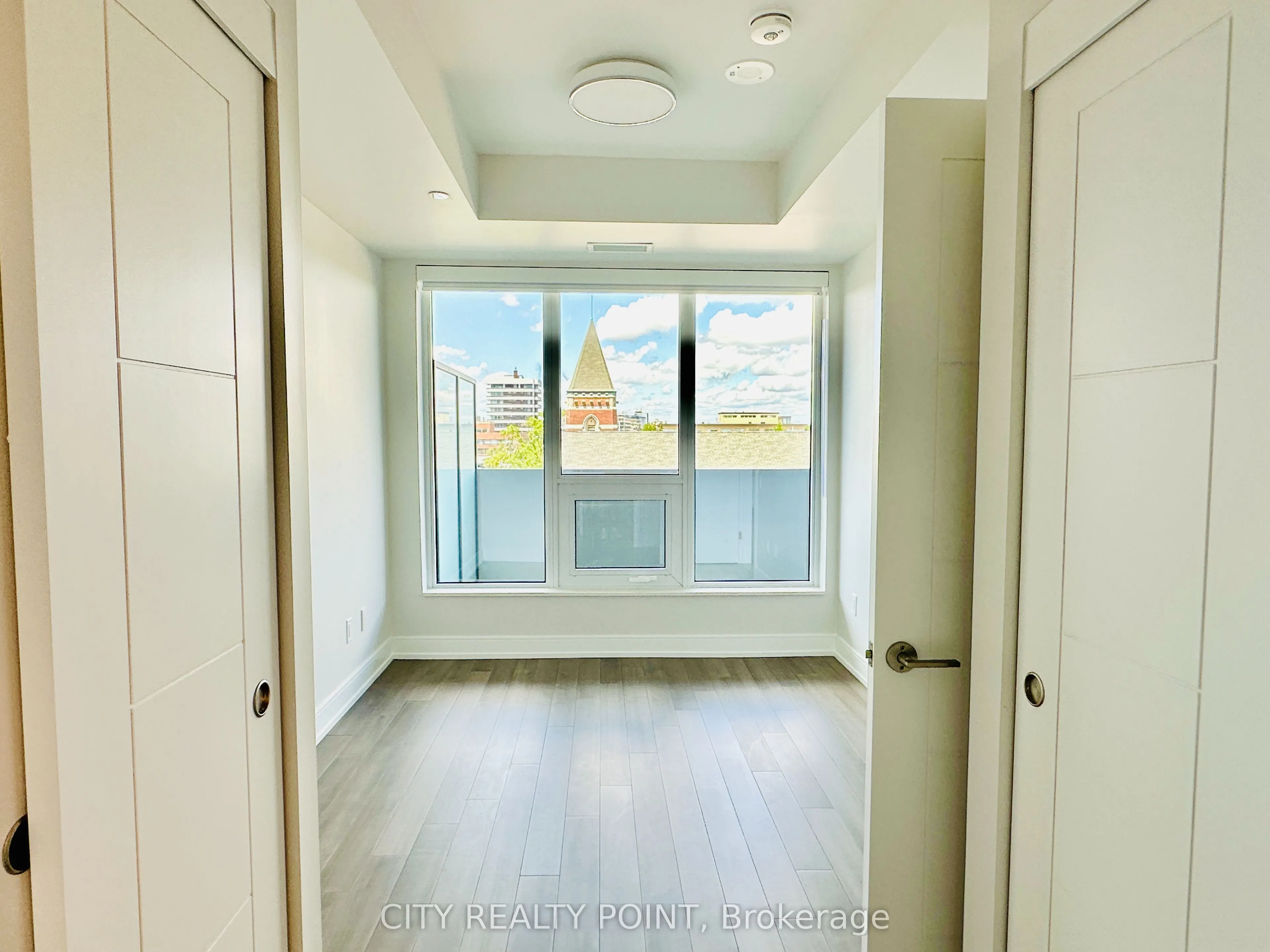 2525 Bathurst Street, #206