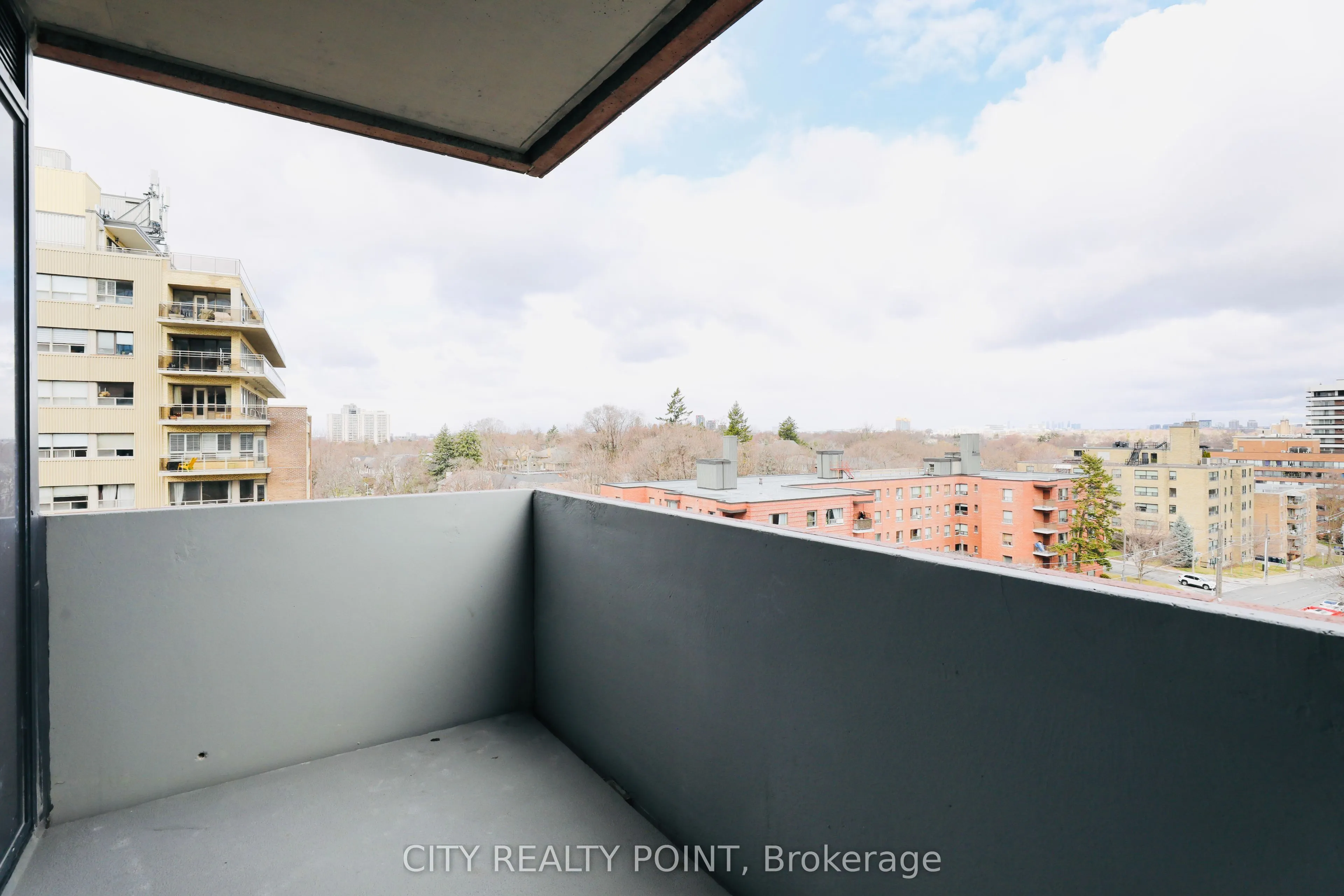 2525 Bathurst Street, #507
