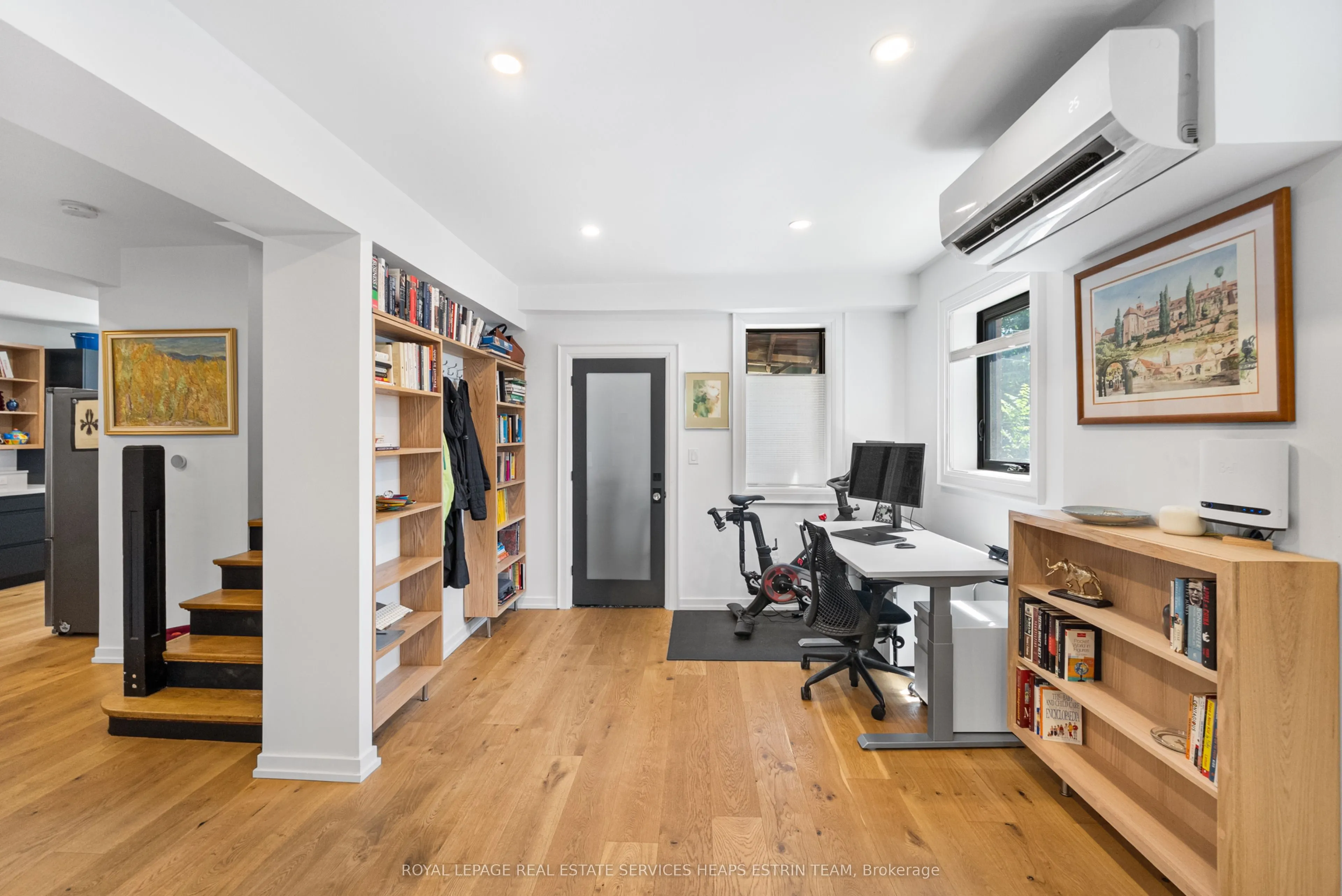 115 Robinson Street