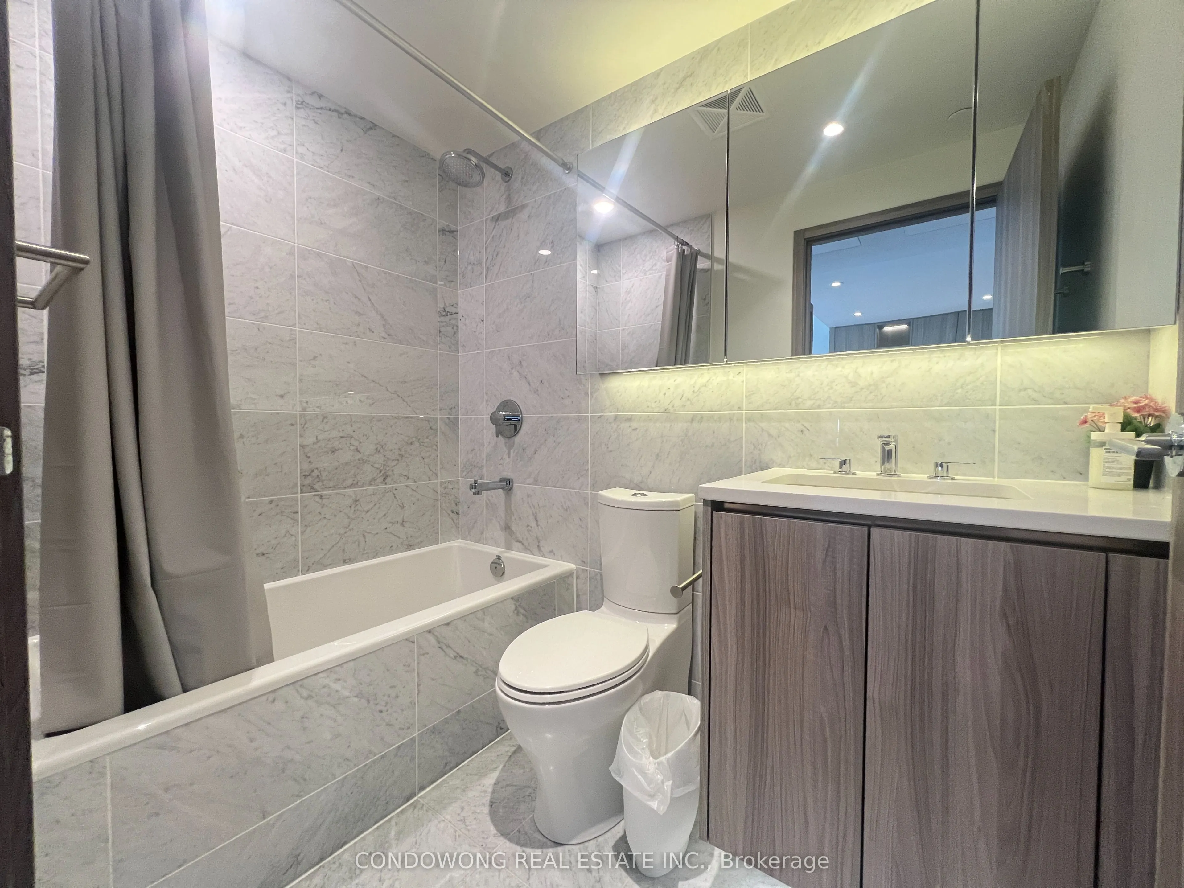 85 McMahon Drive, #3202
