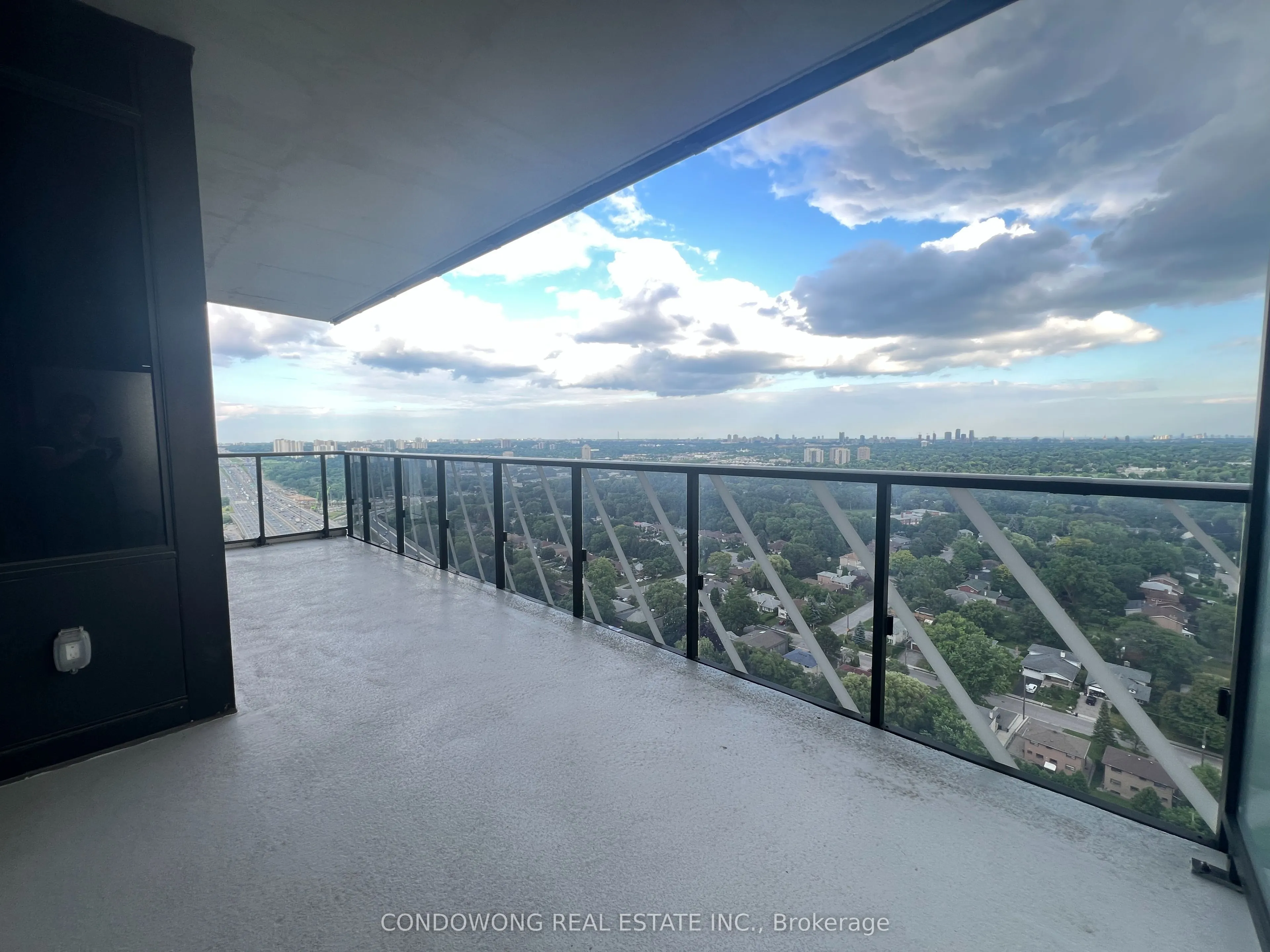 85 McMahon Drive, #3202