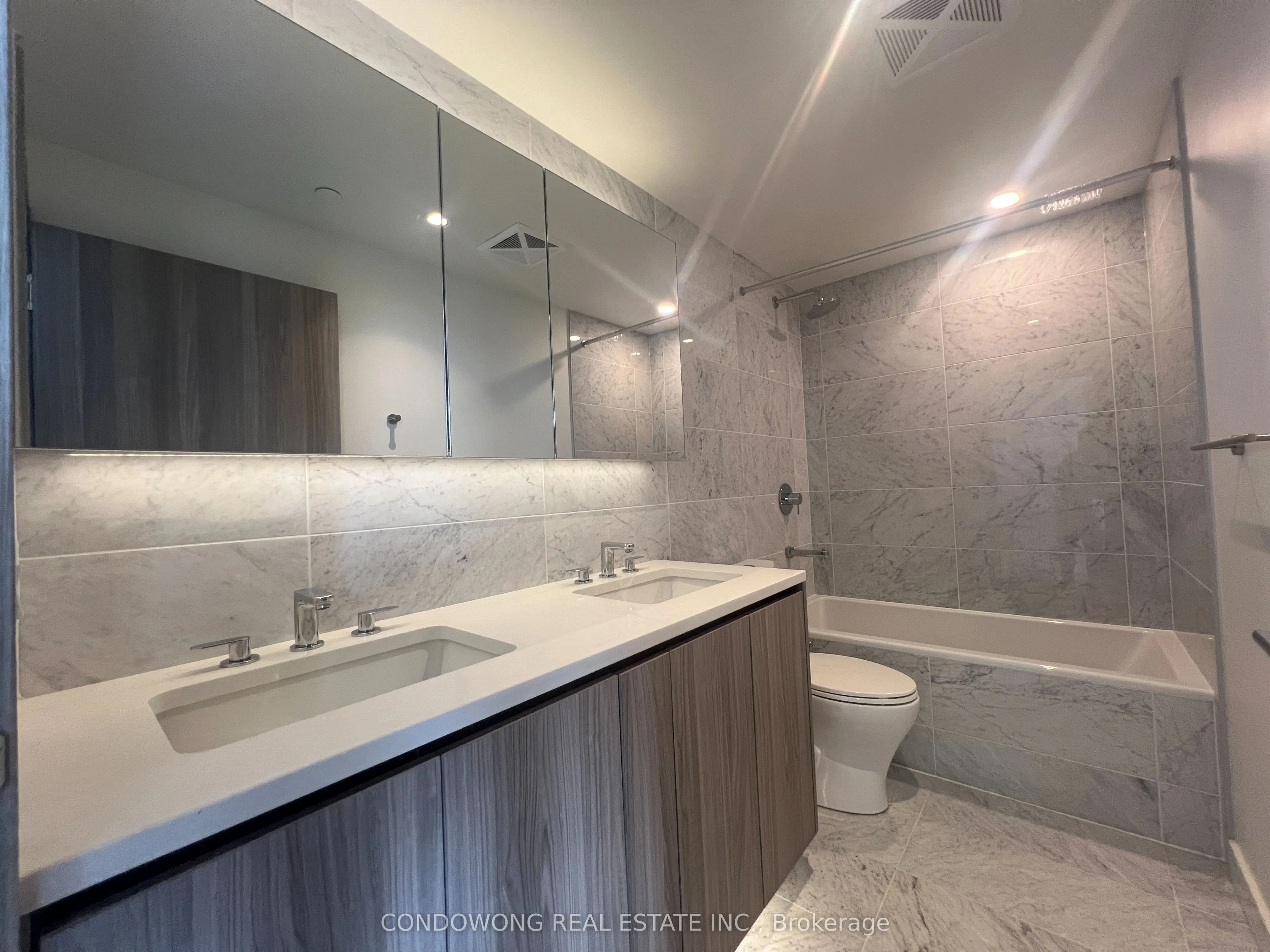 85 McMahon Drive, #3202