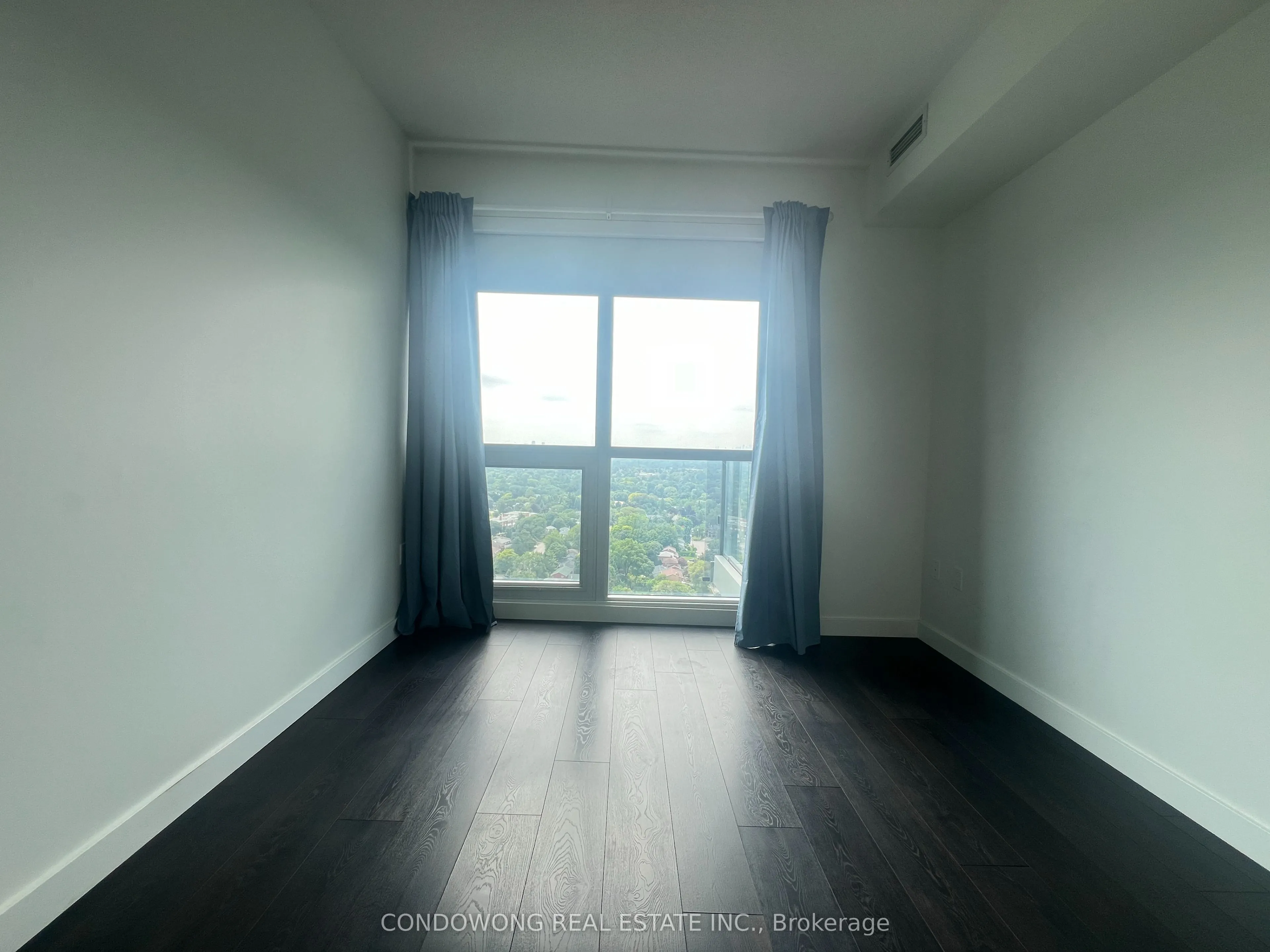 85 McMahon Drive, #3202