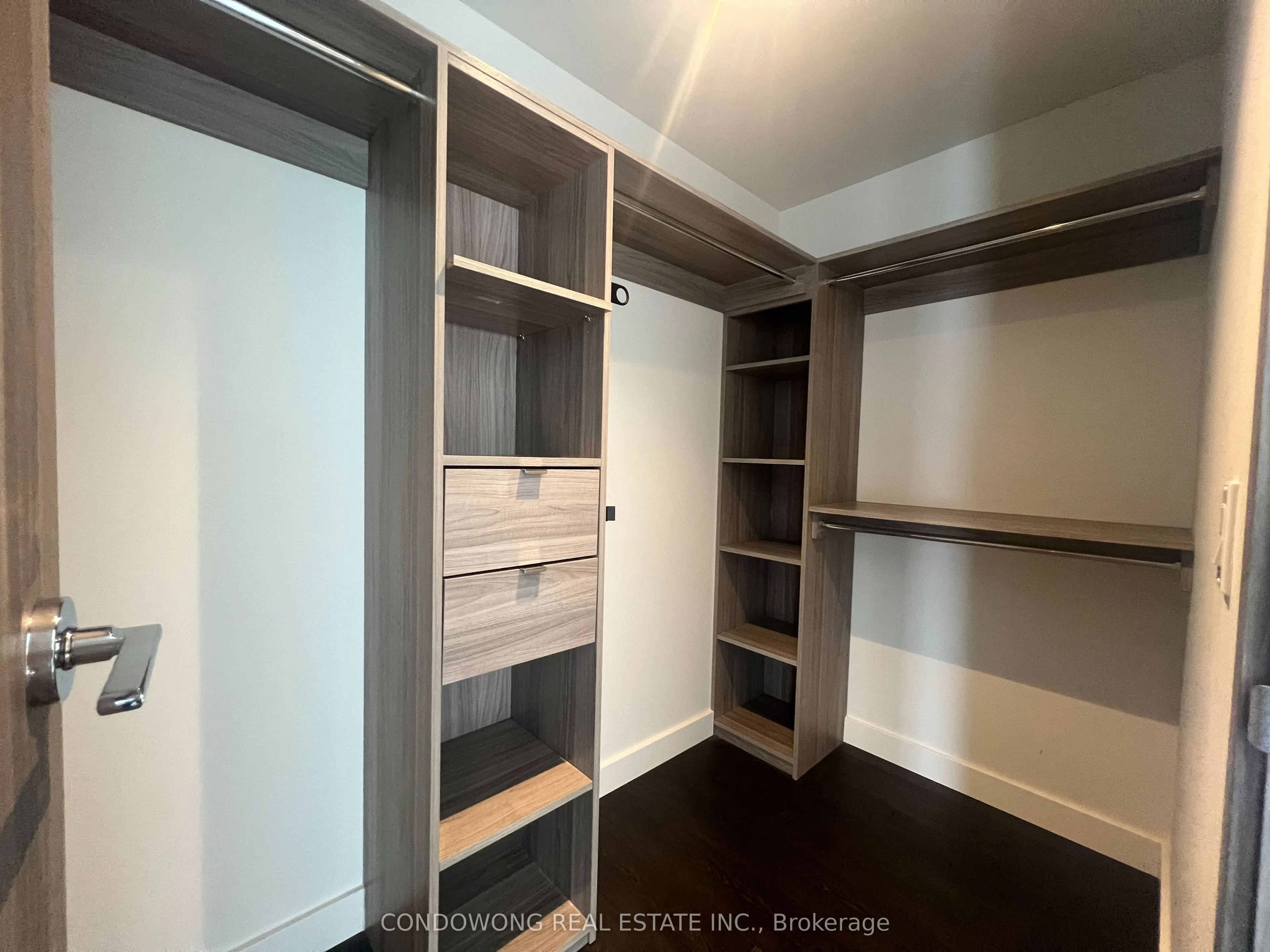 85 McMahon Drive, #3202