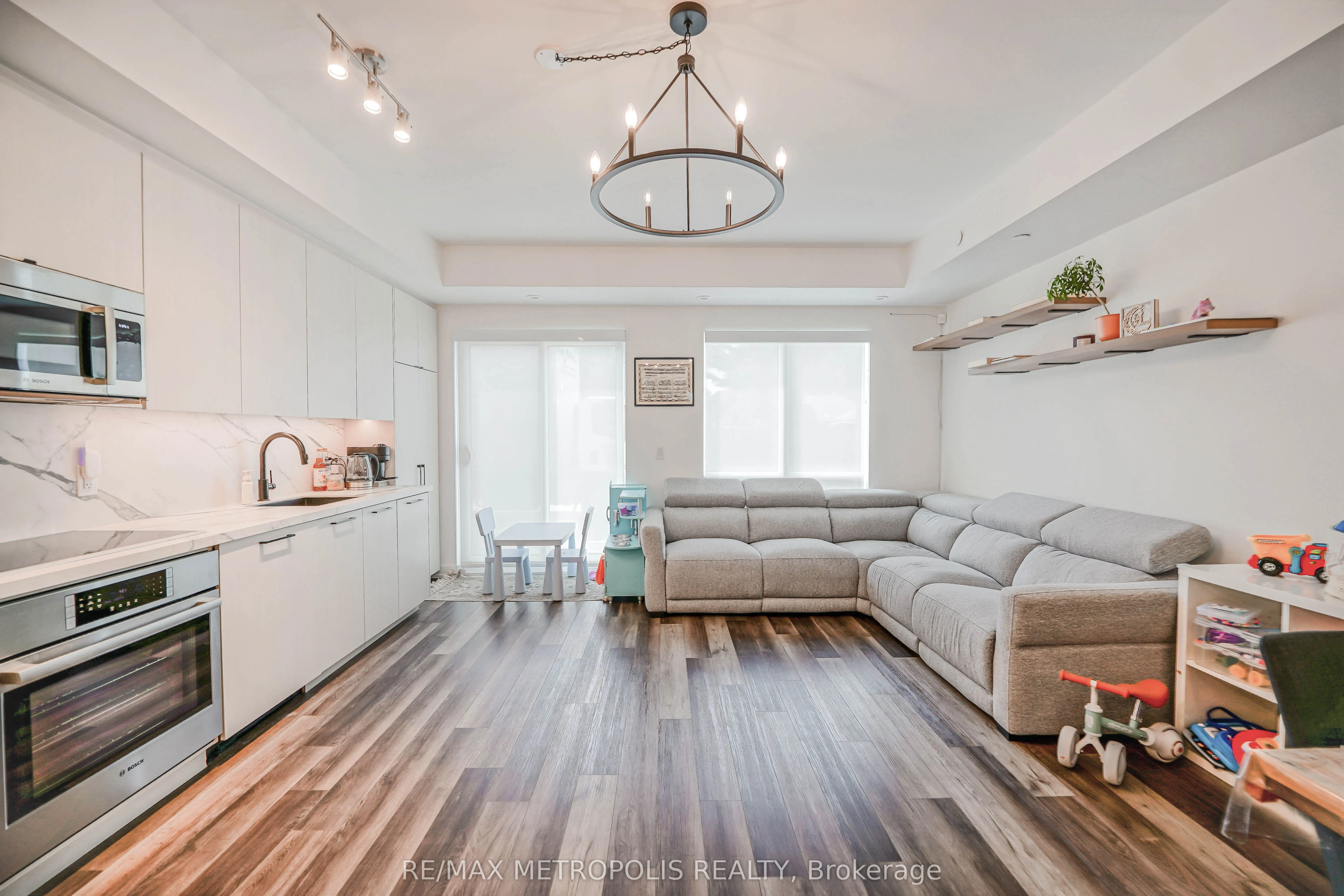 871 Sheppard Avenue W, #29
