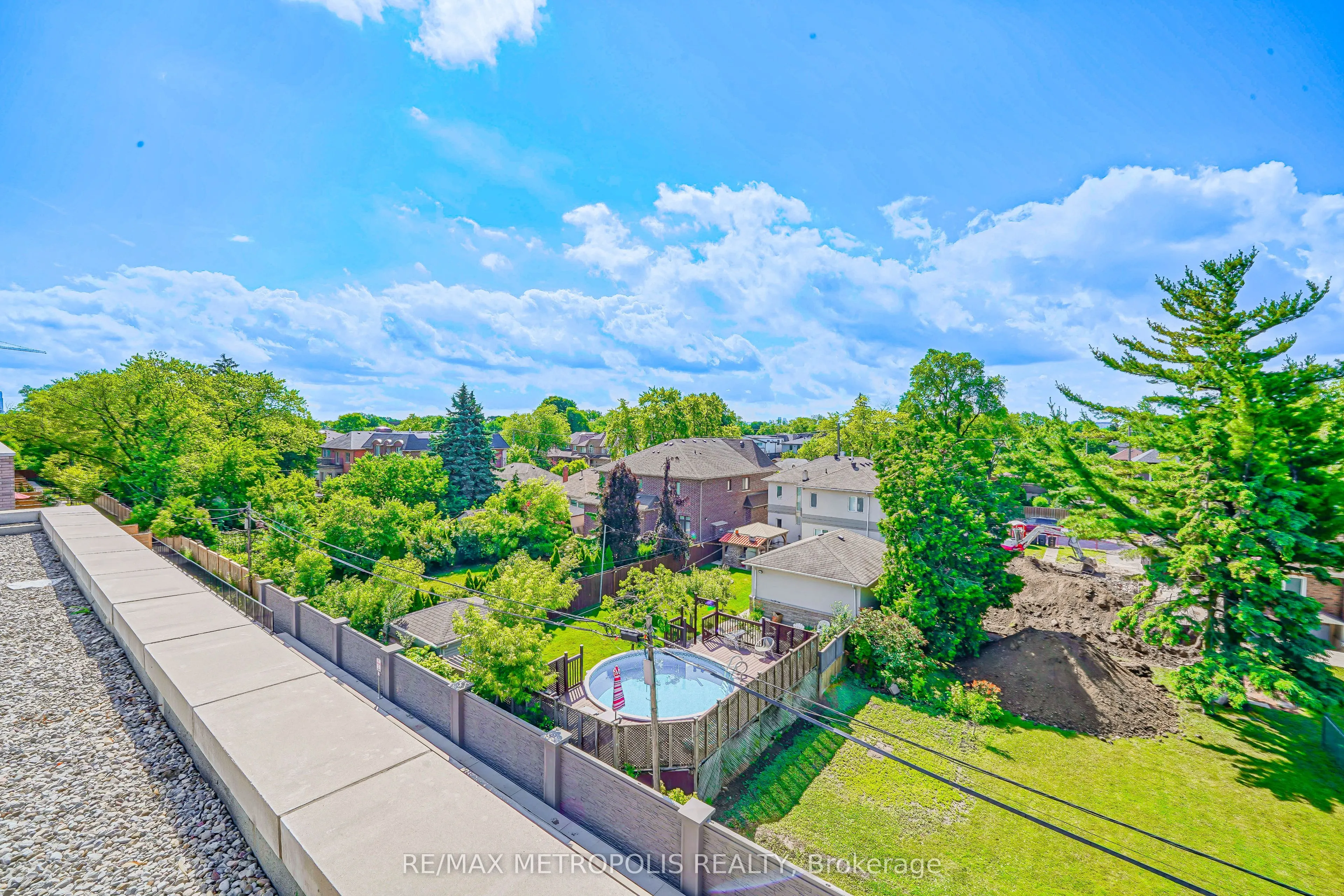 871 Sheppard Avenue W, #29