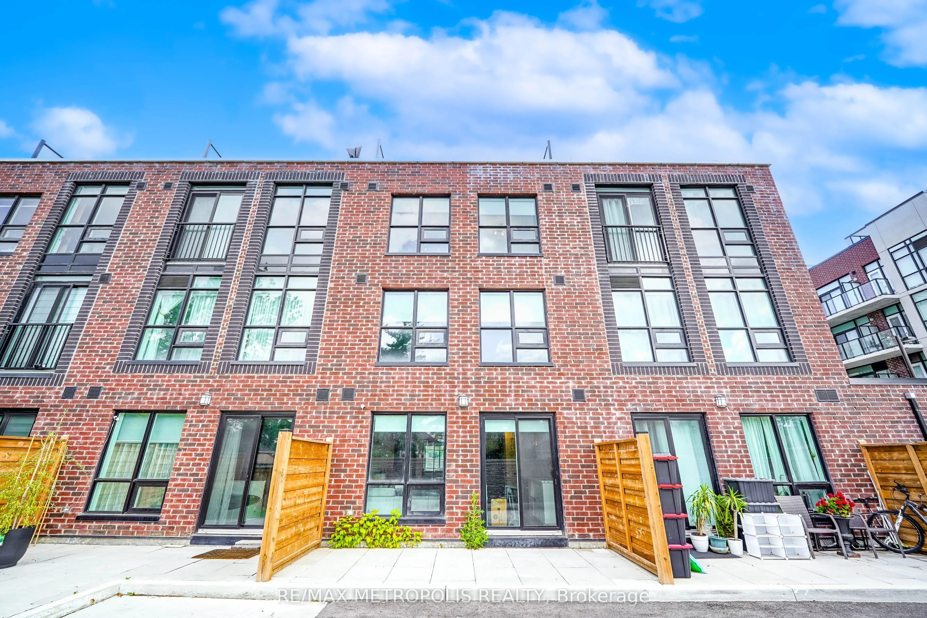 871 Sheppard Avenue W, #29