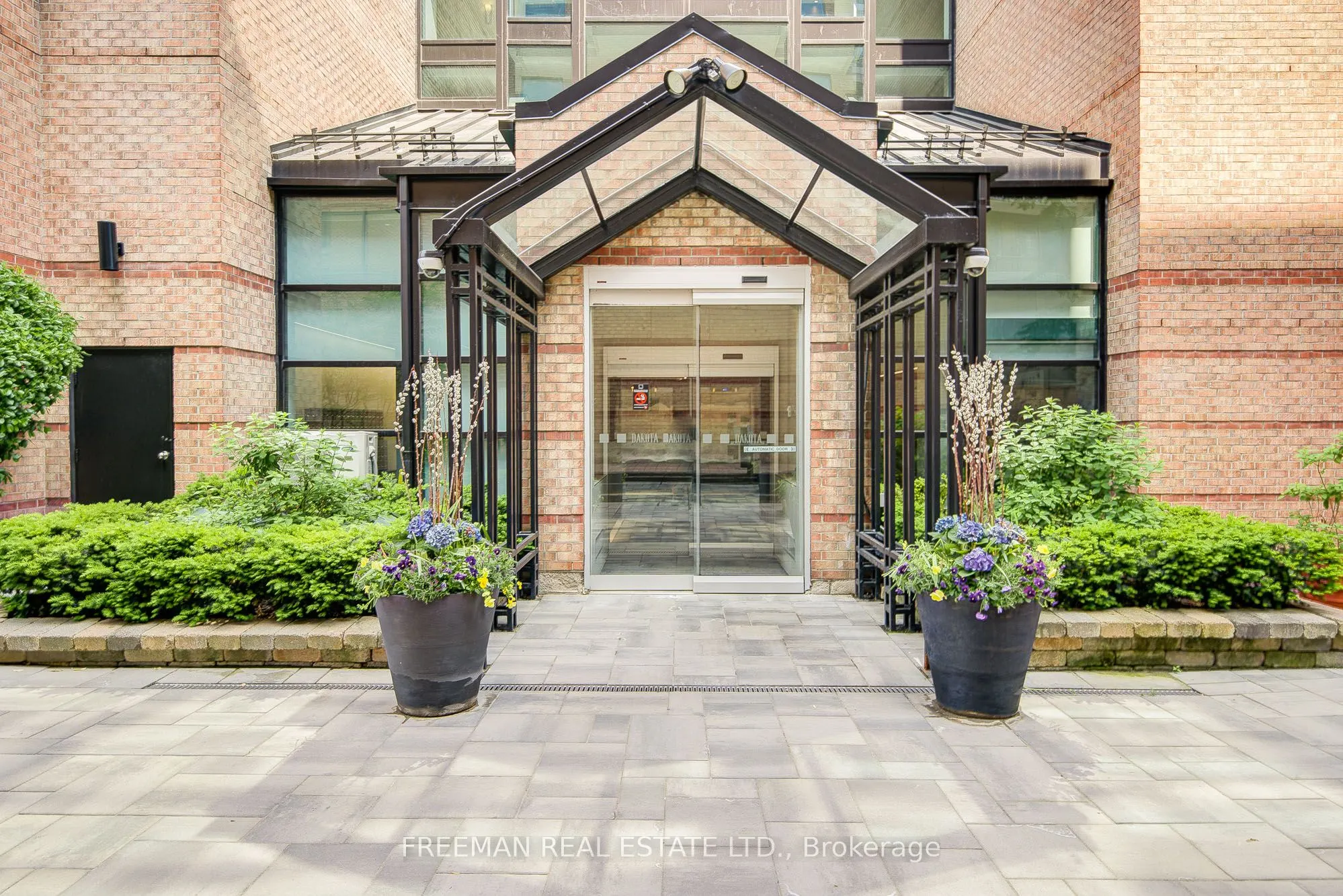 225 Davenport Road, #512
