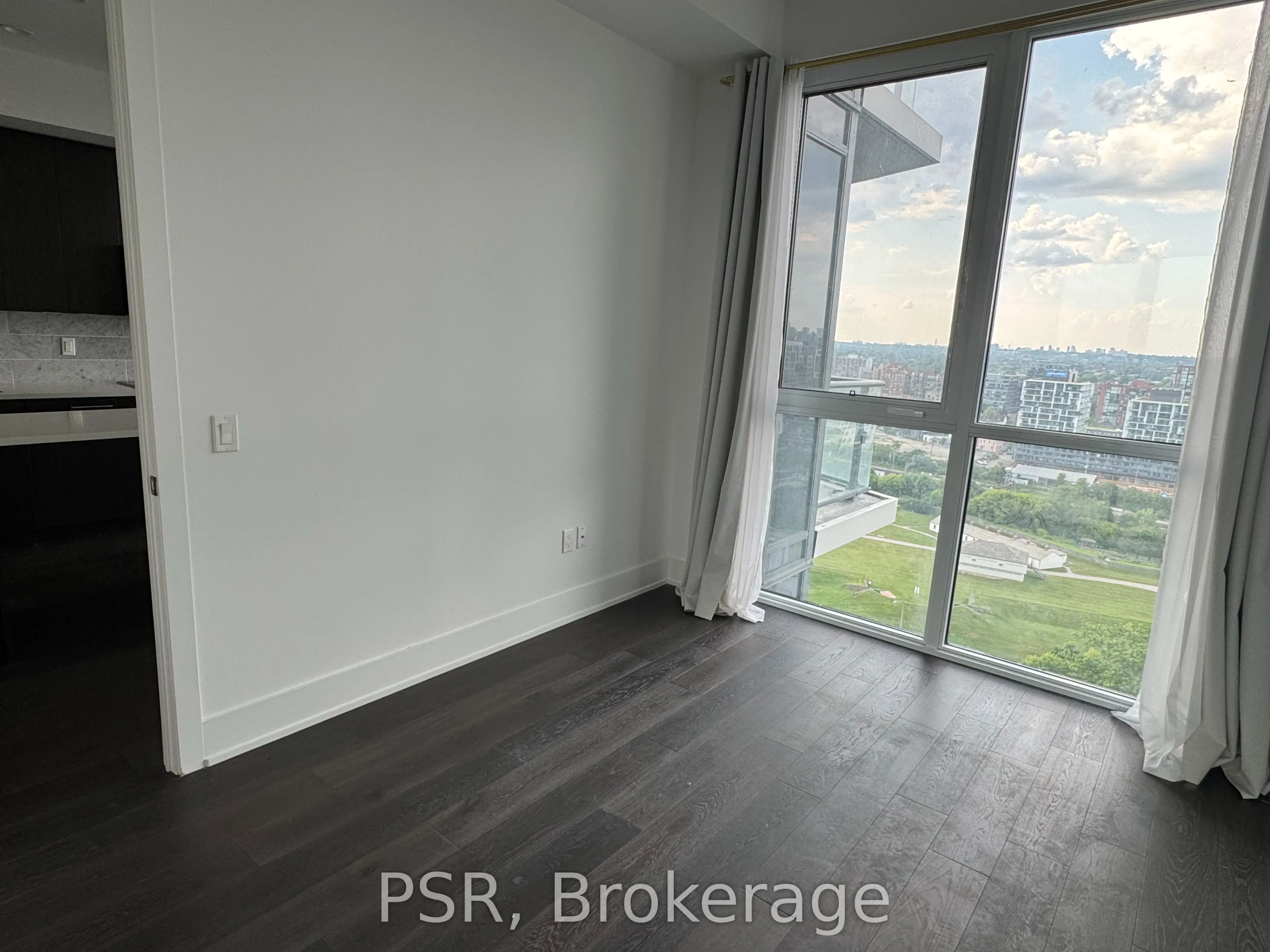 38 Iannuzzi Street, #LPH05