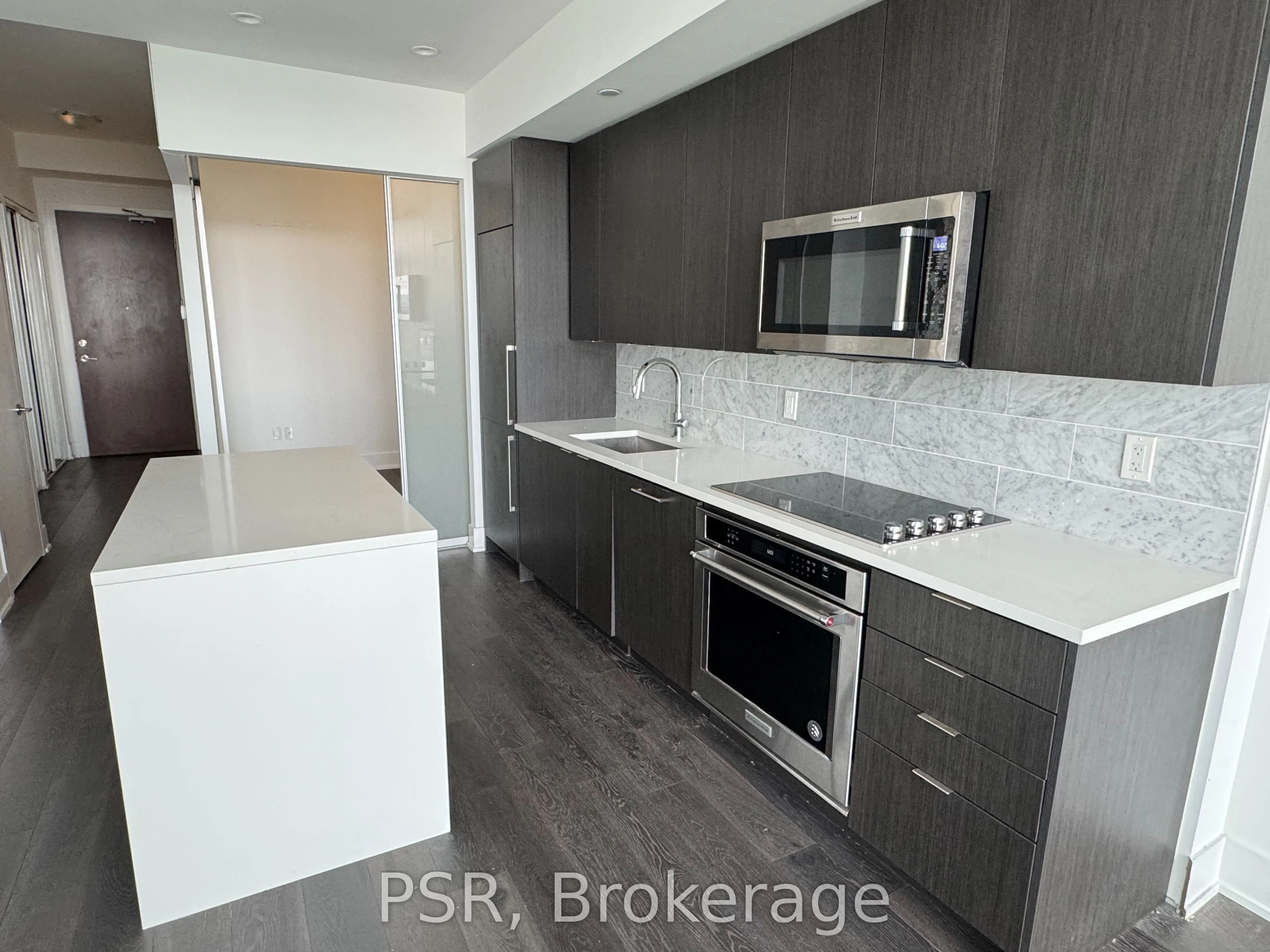 38 Iannuzzi Street, #LPH05
