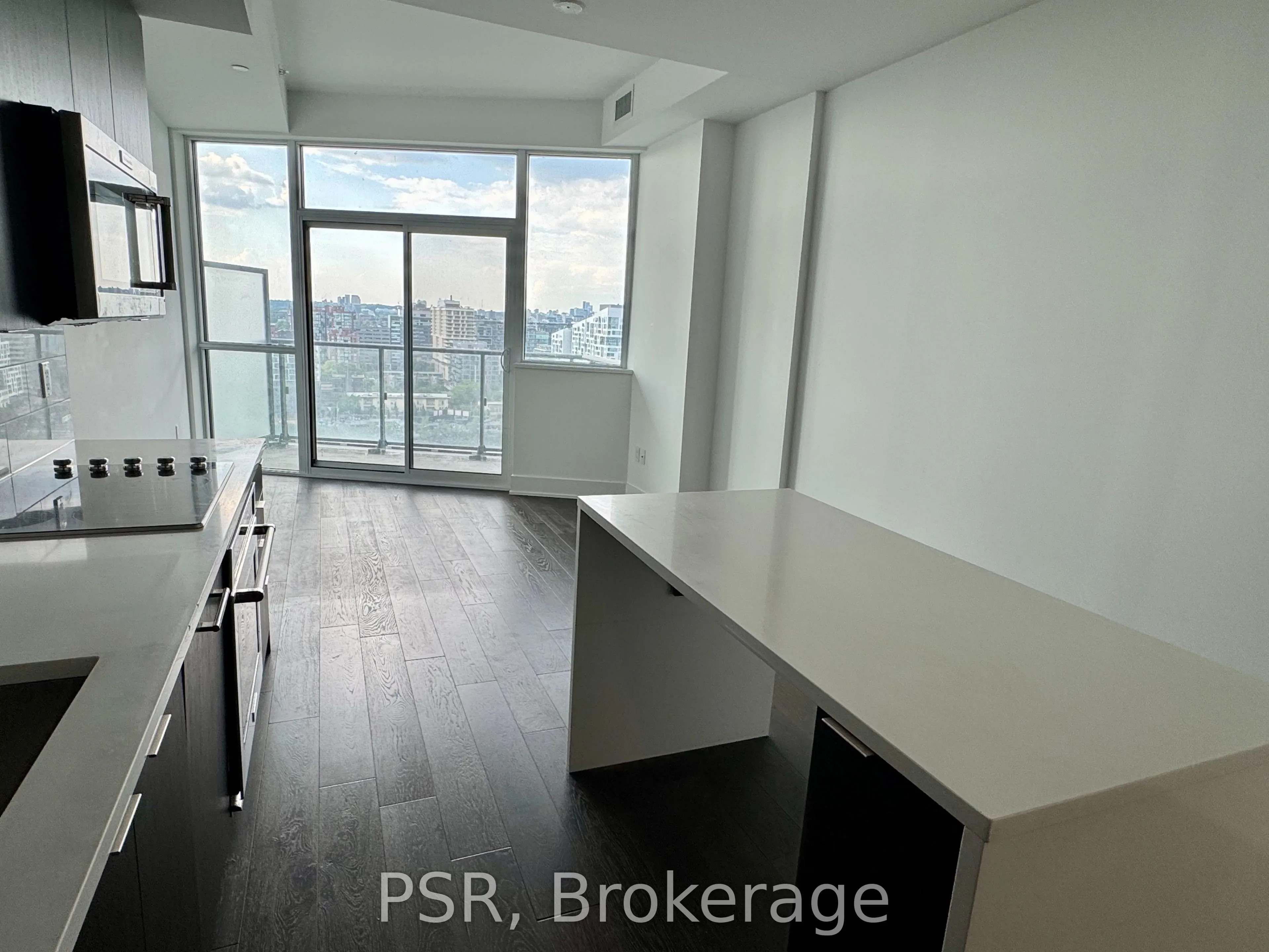 38 Iannuzzi Street, #LPH05