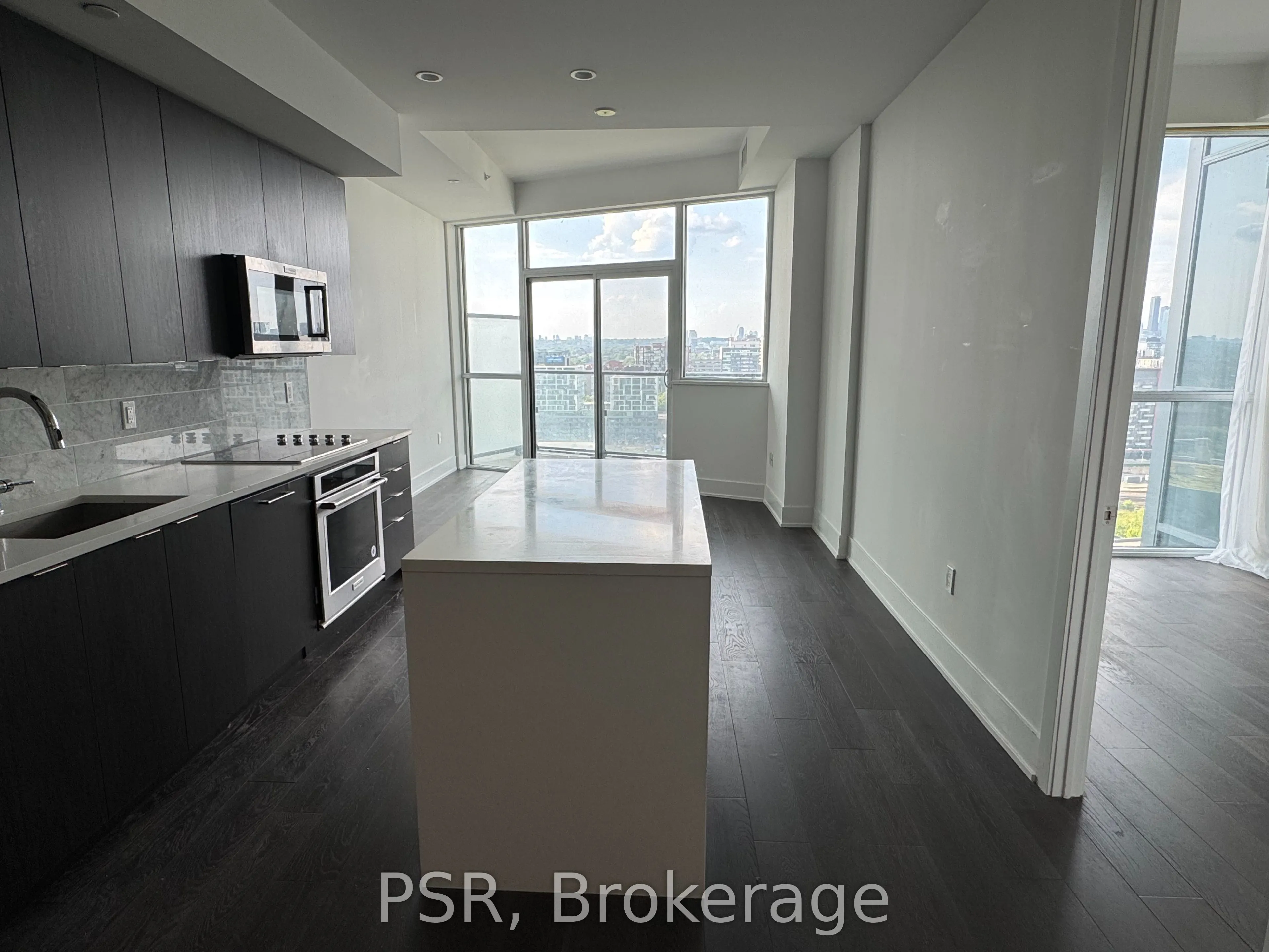 38 Iannuzzi Street, #LPH05