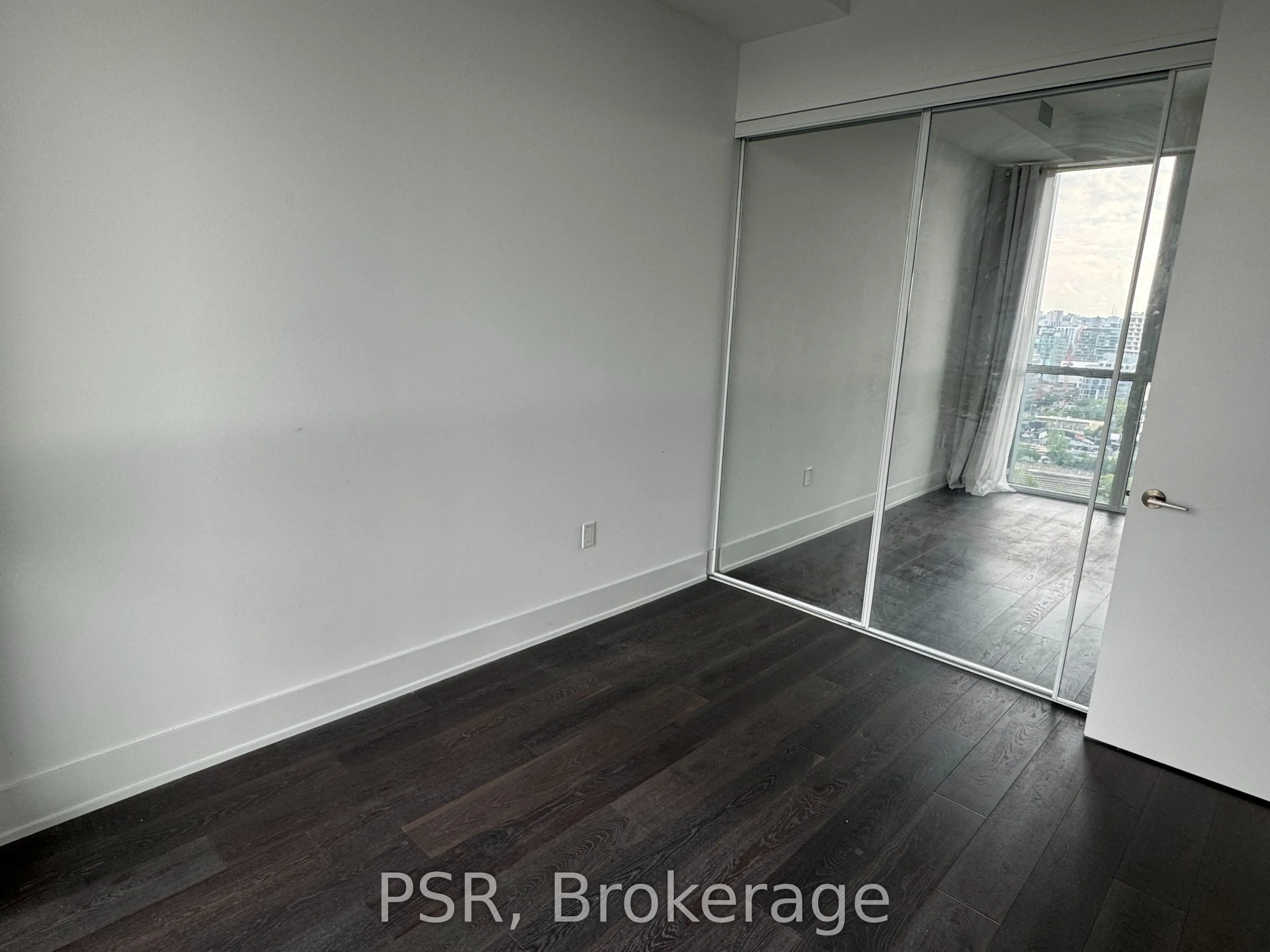 38 Iannuzzi Street, #LPH05