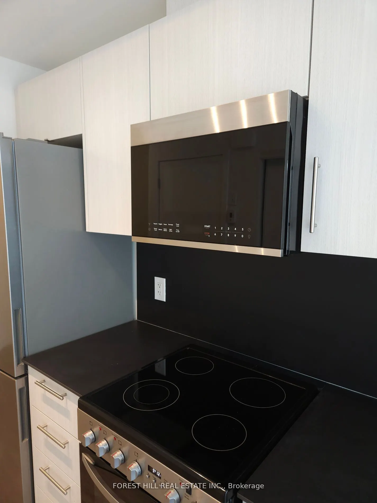 871 Sheppard Avenue W, #TH16