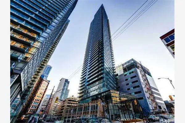 832 Bay Street
