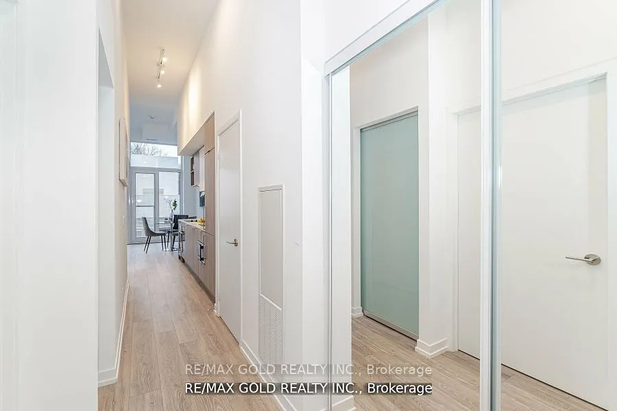 2020 Bathurst Street #216