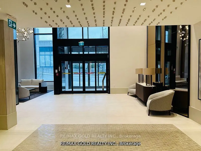 2020 Bathurst Street #216