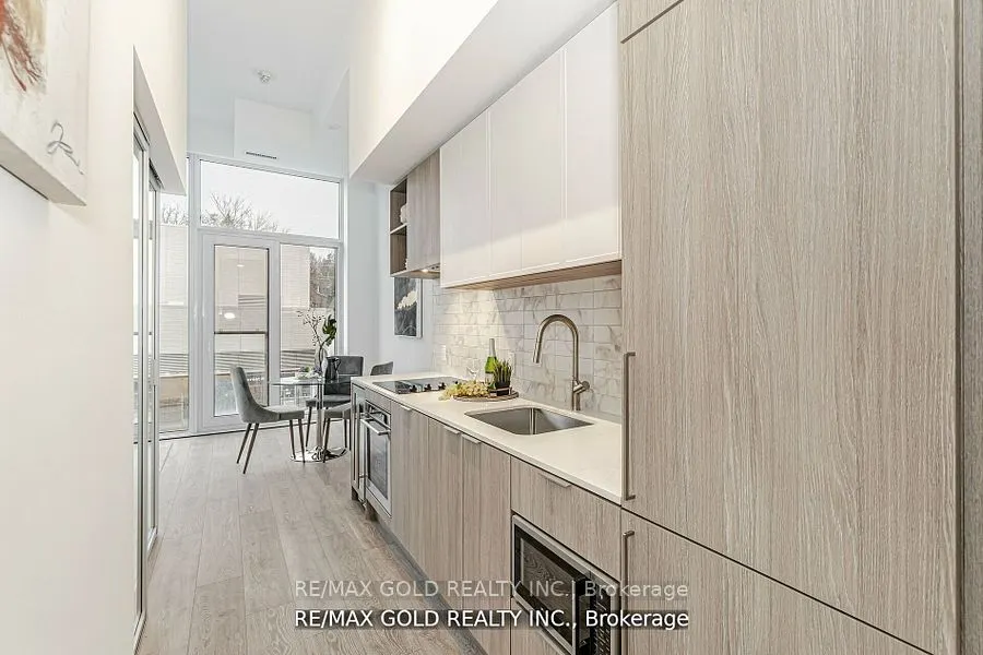 2020 Bathurst Street #216