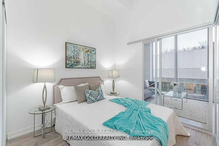 2020 Bathurst Street #216
