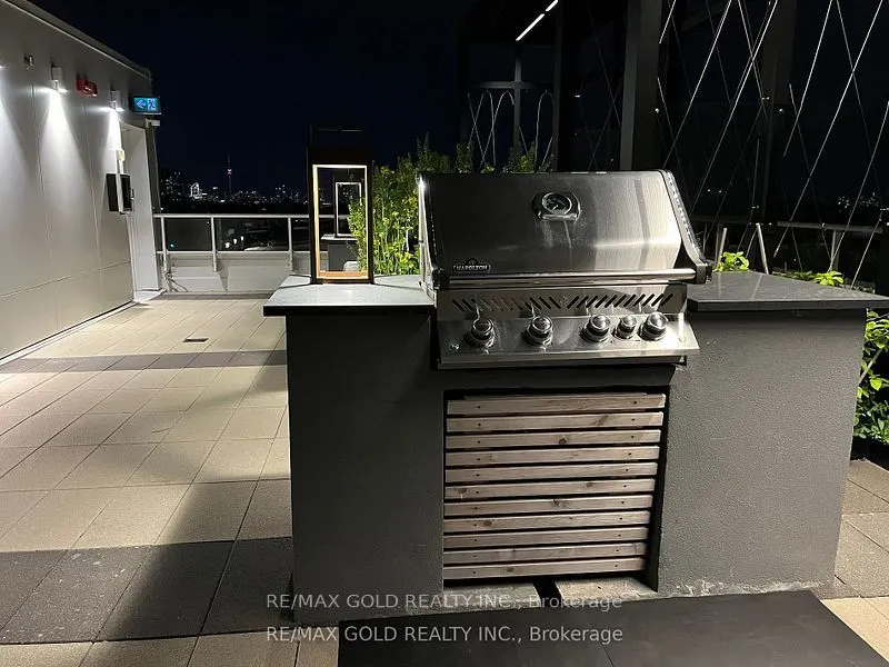 2020 Bathurst Street #216