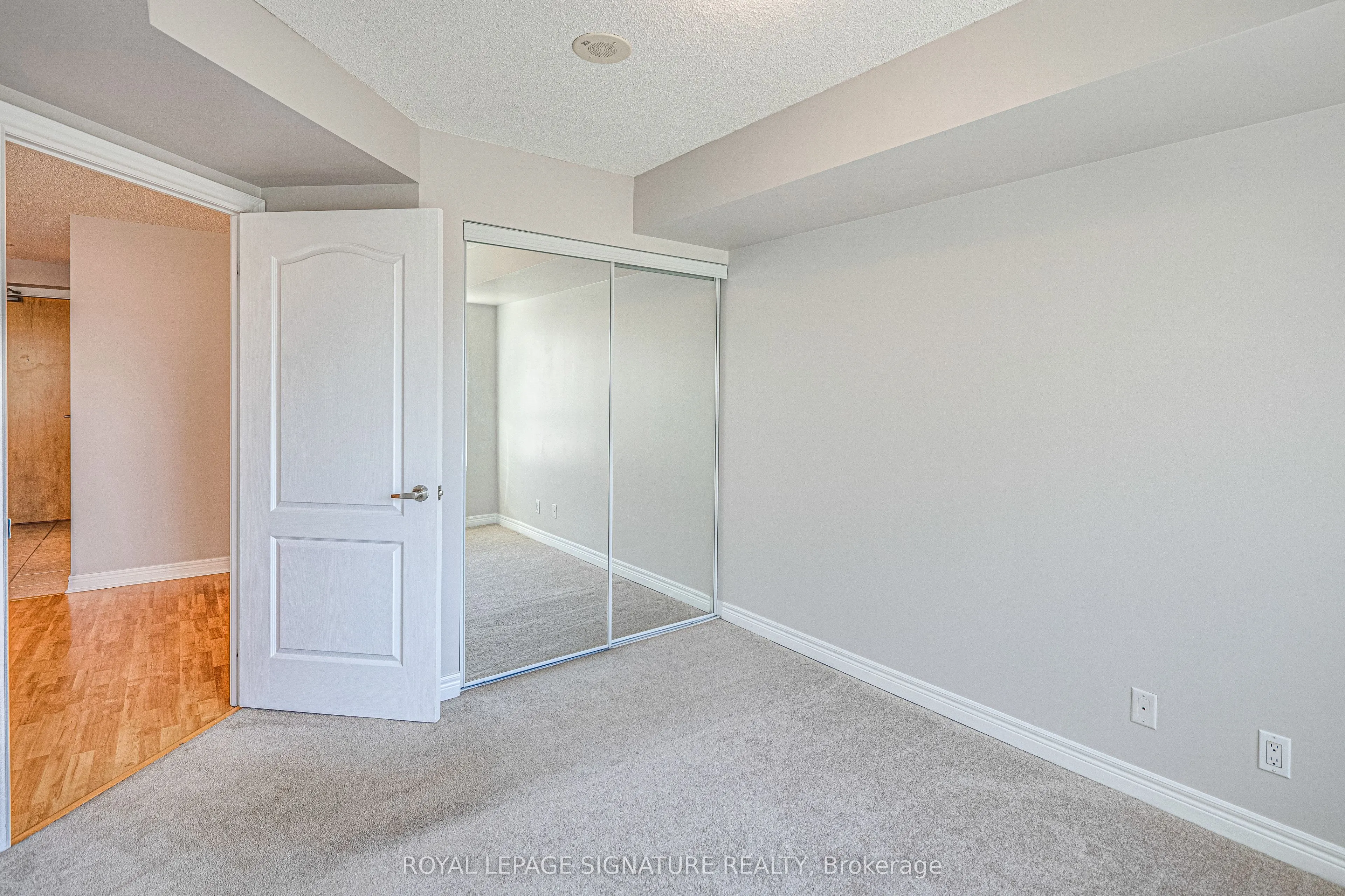 212 Eglinton Avenue, #402