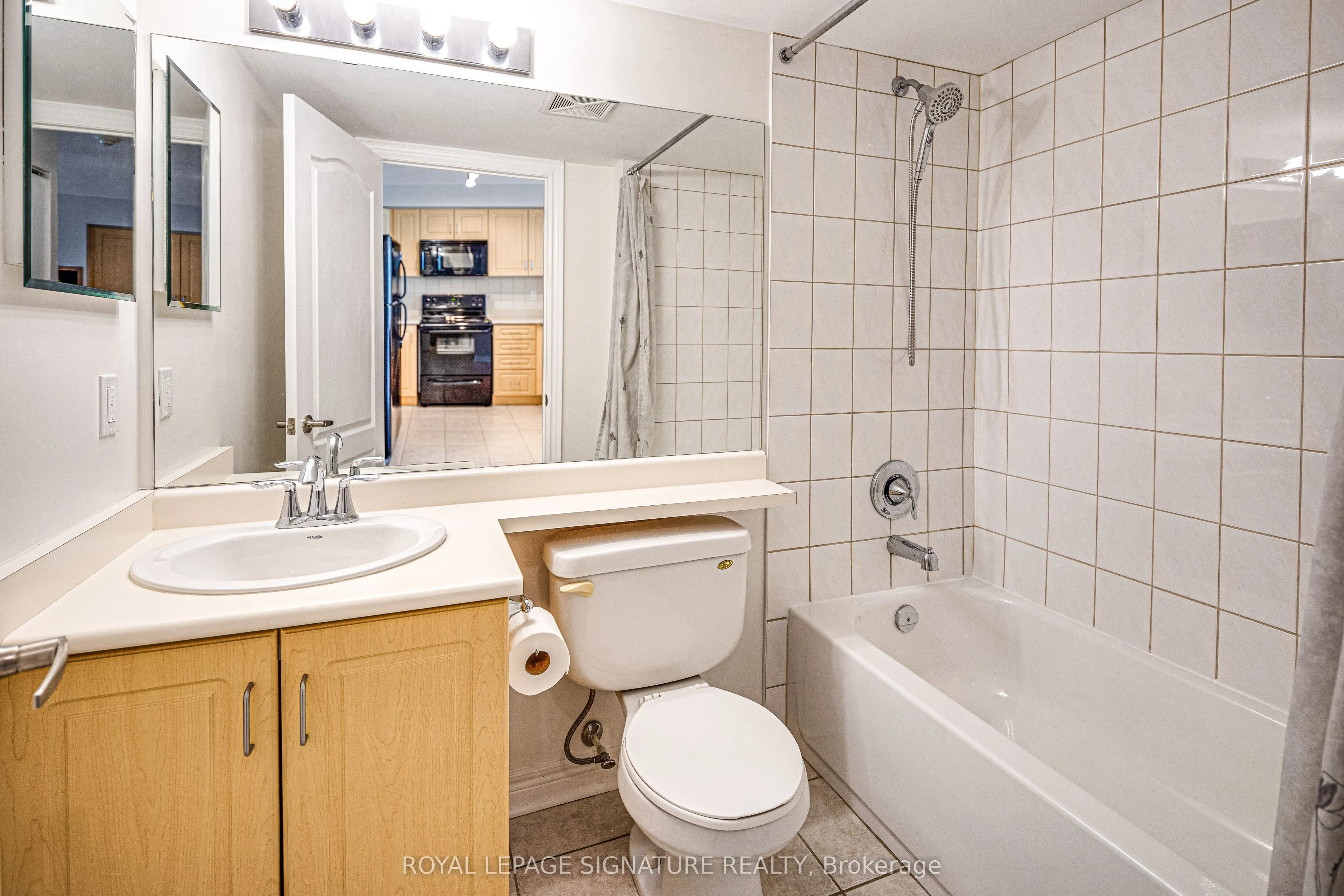 212 Eglinton Avenue, #402