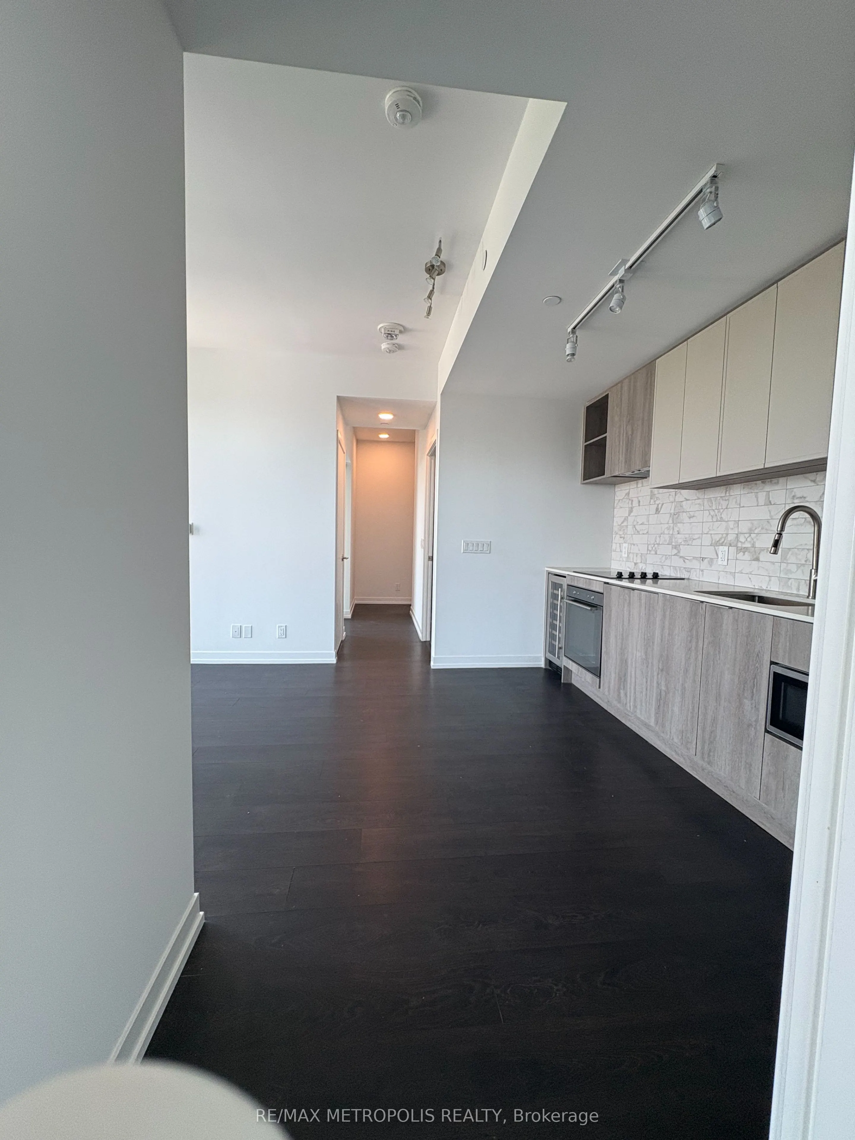 2020 Bathurst Street, #1216