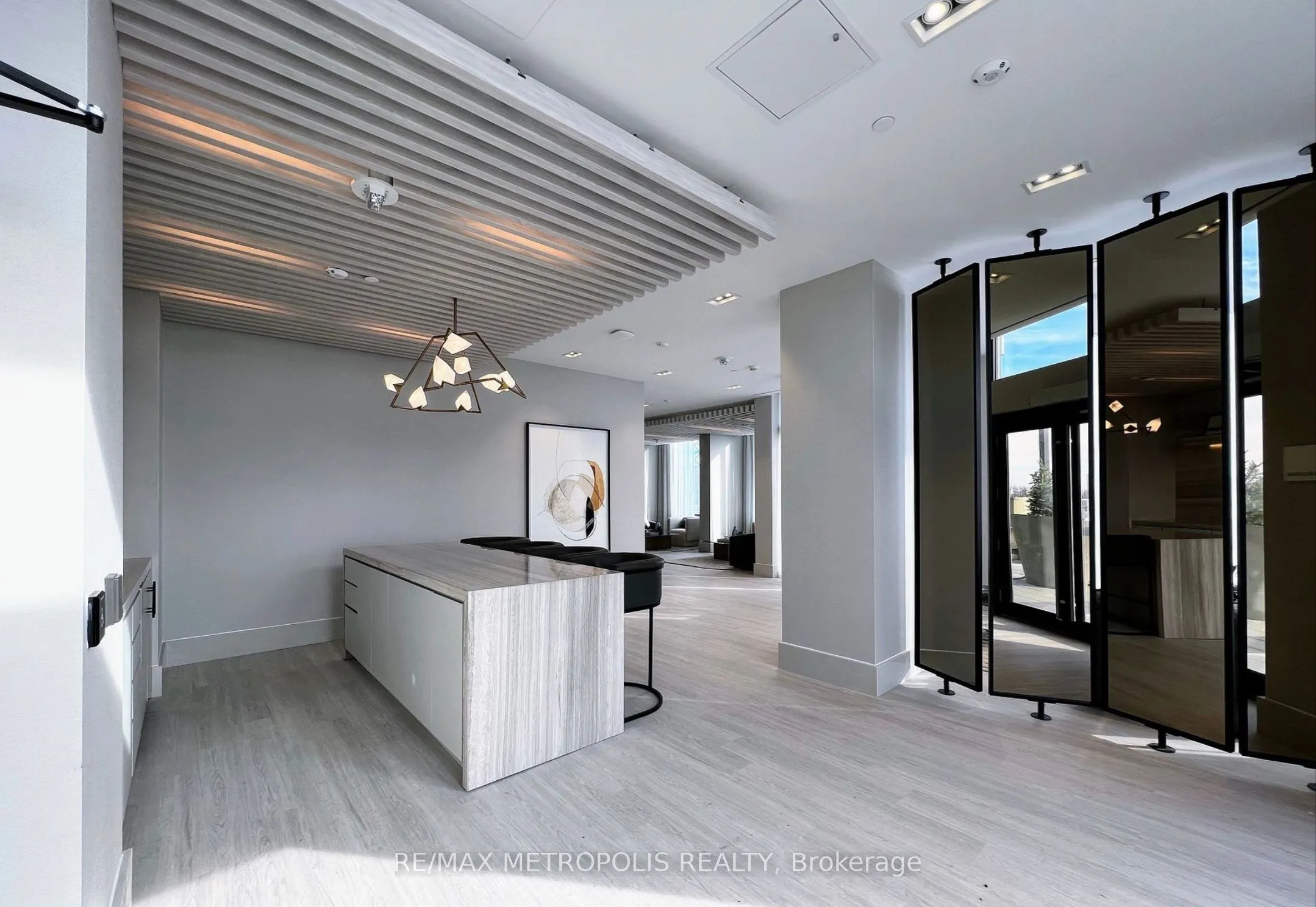2020 Bathurst Street, #1216