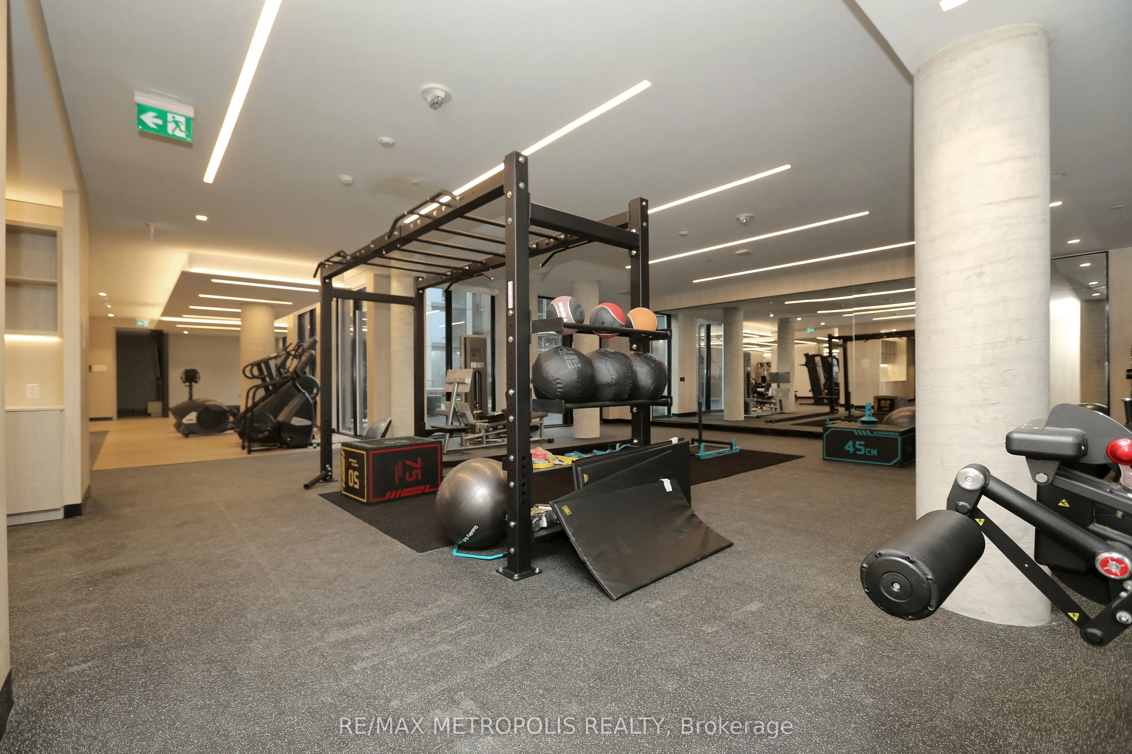 2020 Bathurst Street, #1216