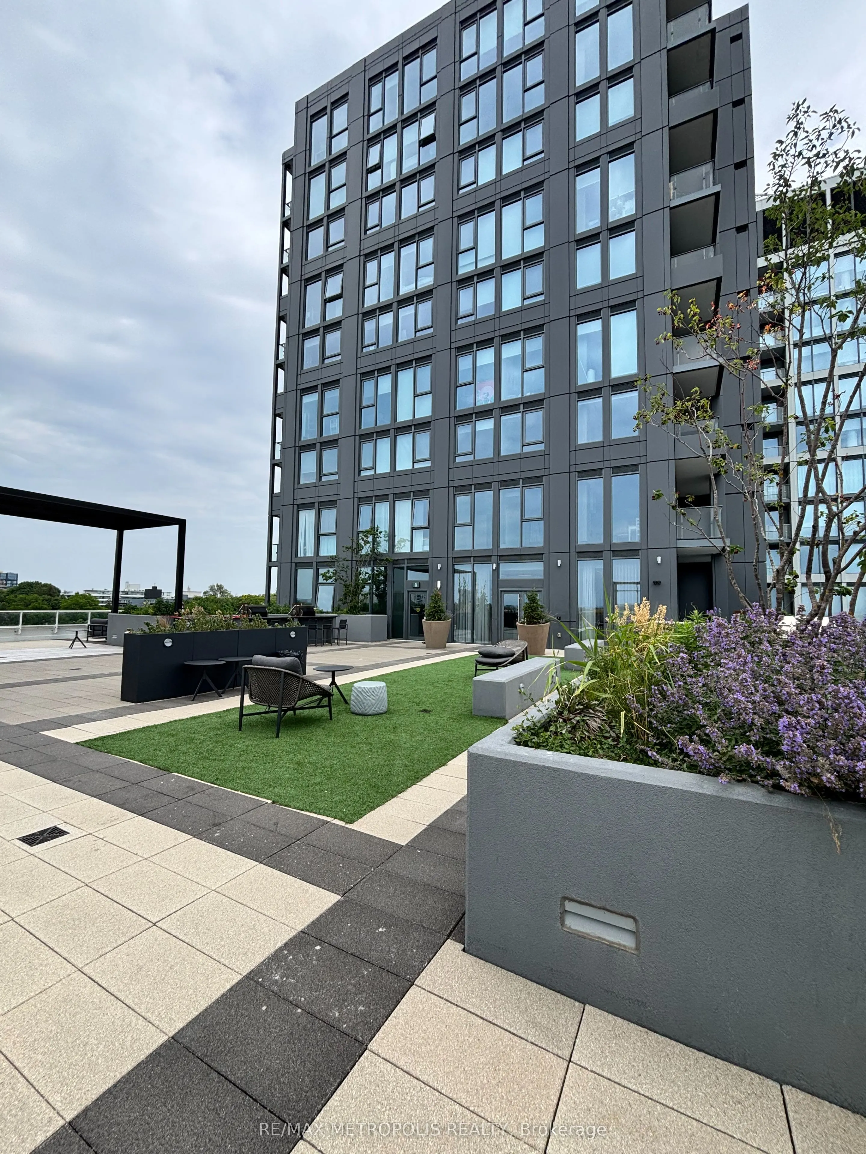 2020 Bathurst Street, #1216