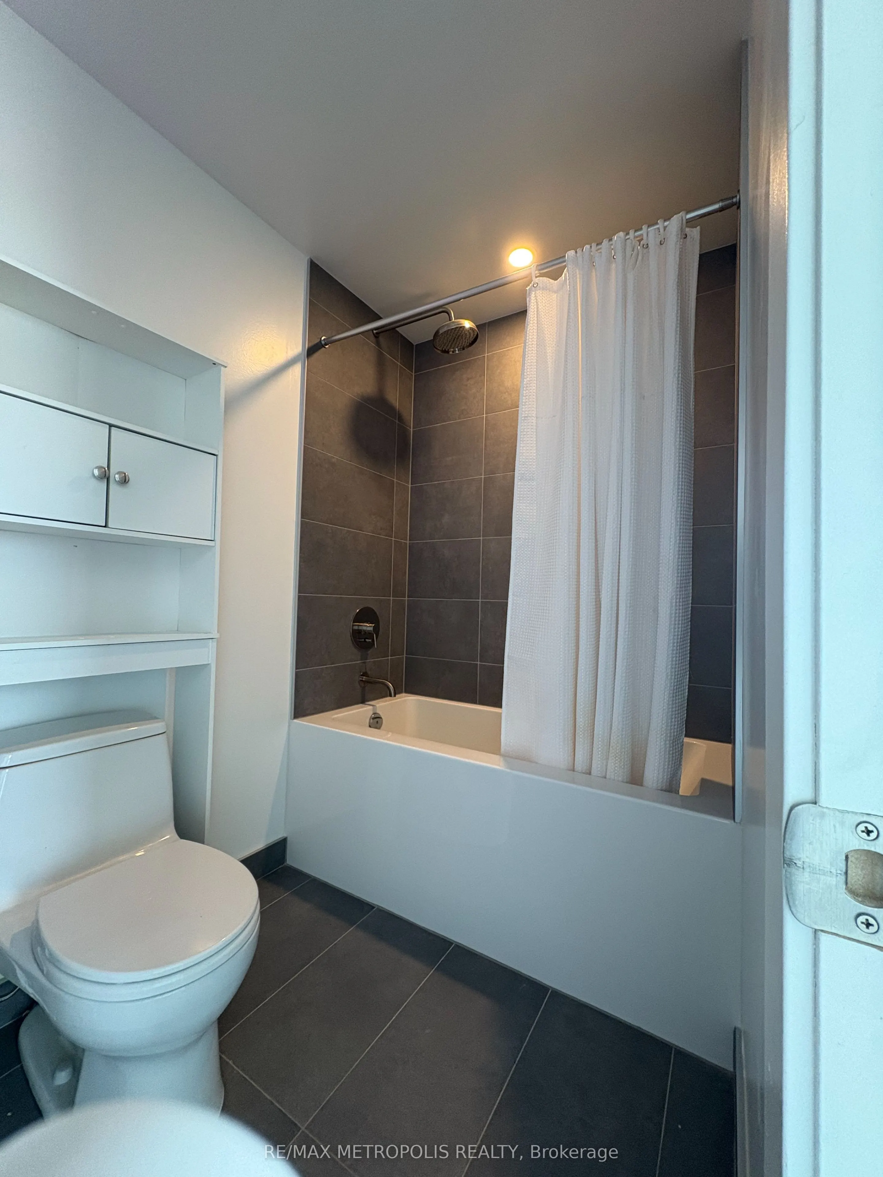 2020 Bathurst Street, #1216