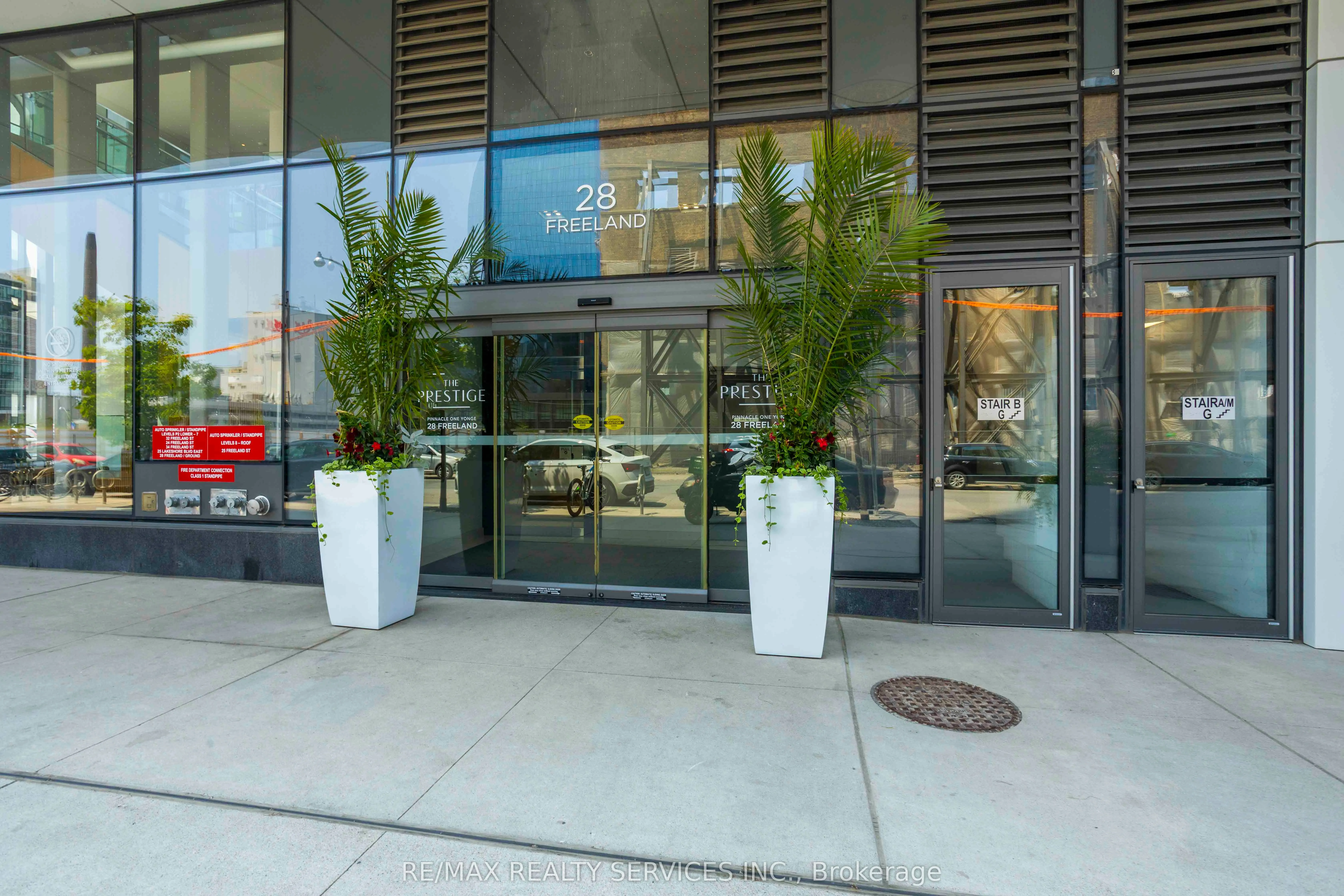 28 Freeland Street, #1806