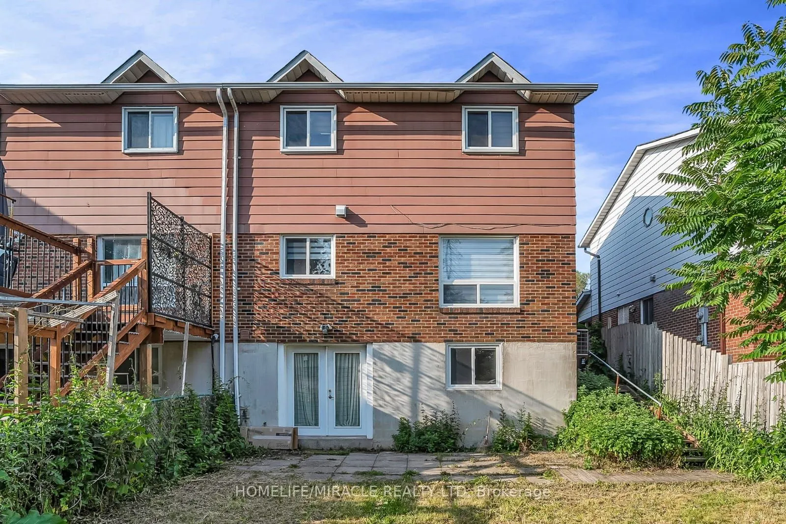 102 Micmac Crescent