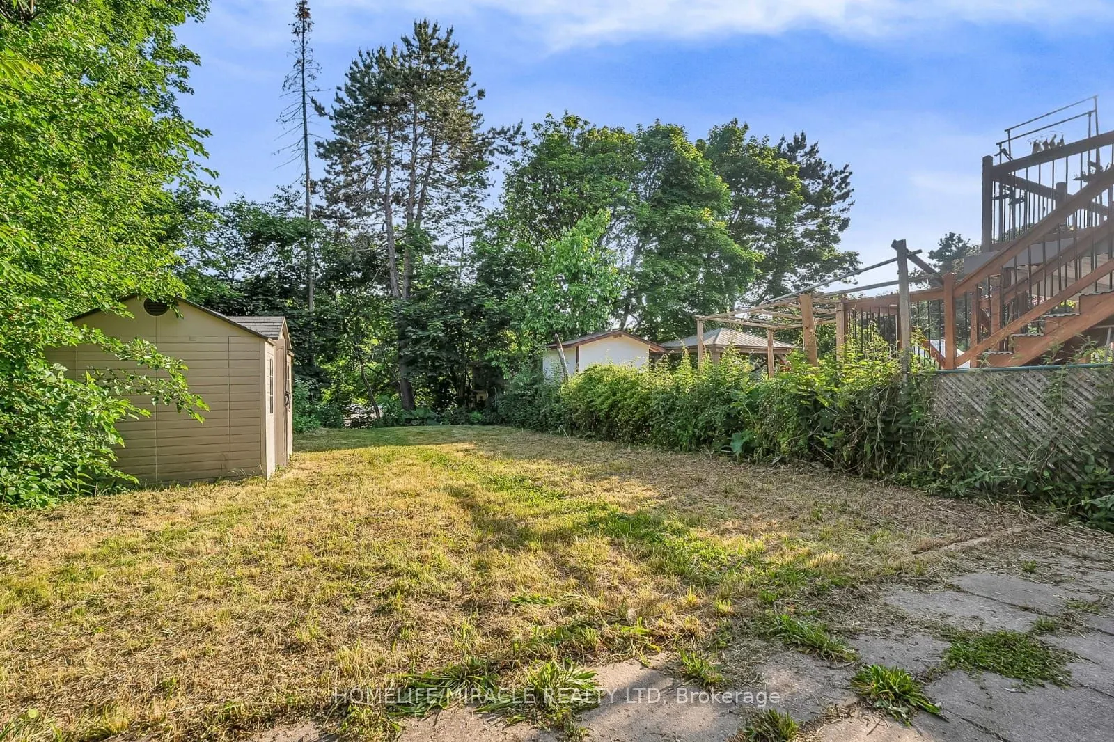 102 Micmac Crescent