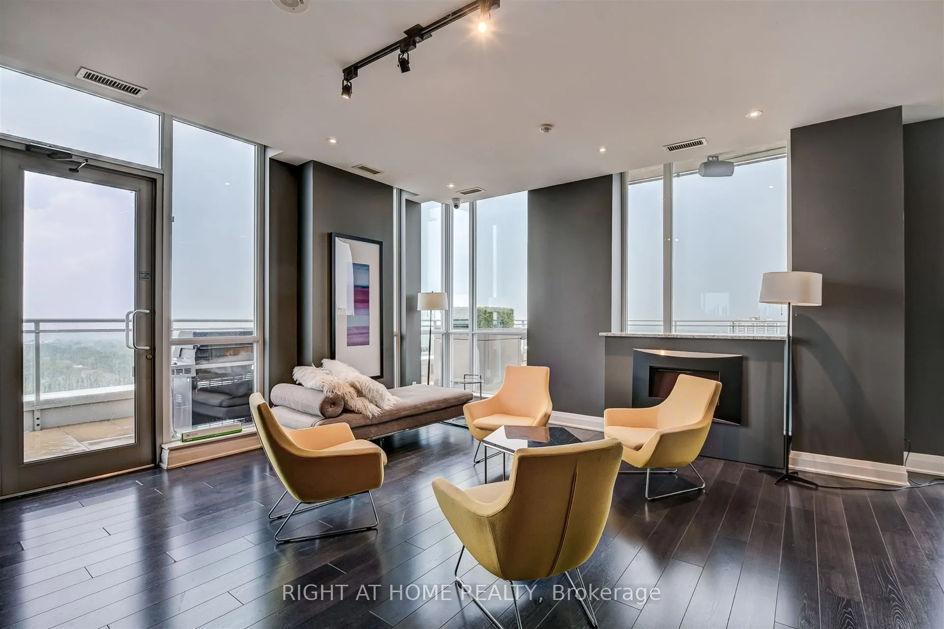 83 Redpath Avenue, #908