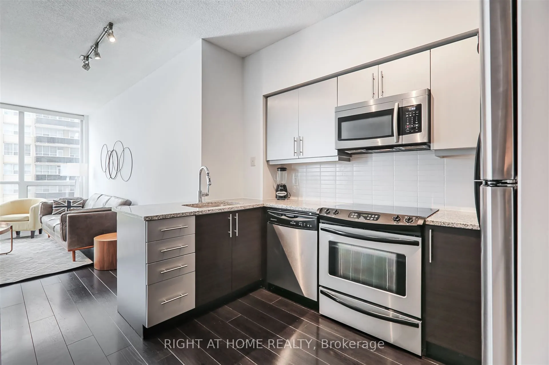 83 Redpath Avenue, #908
