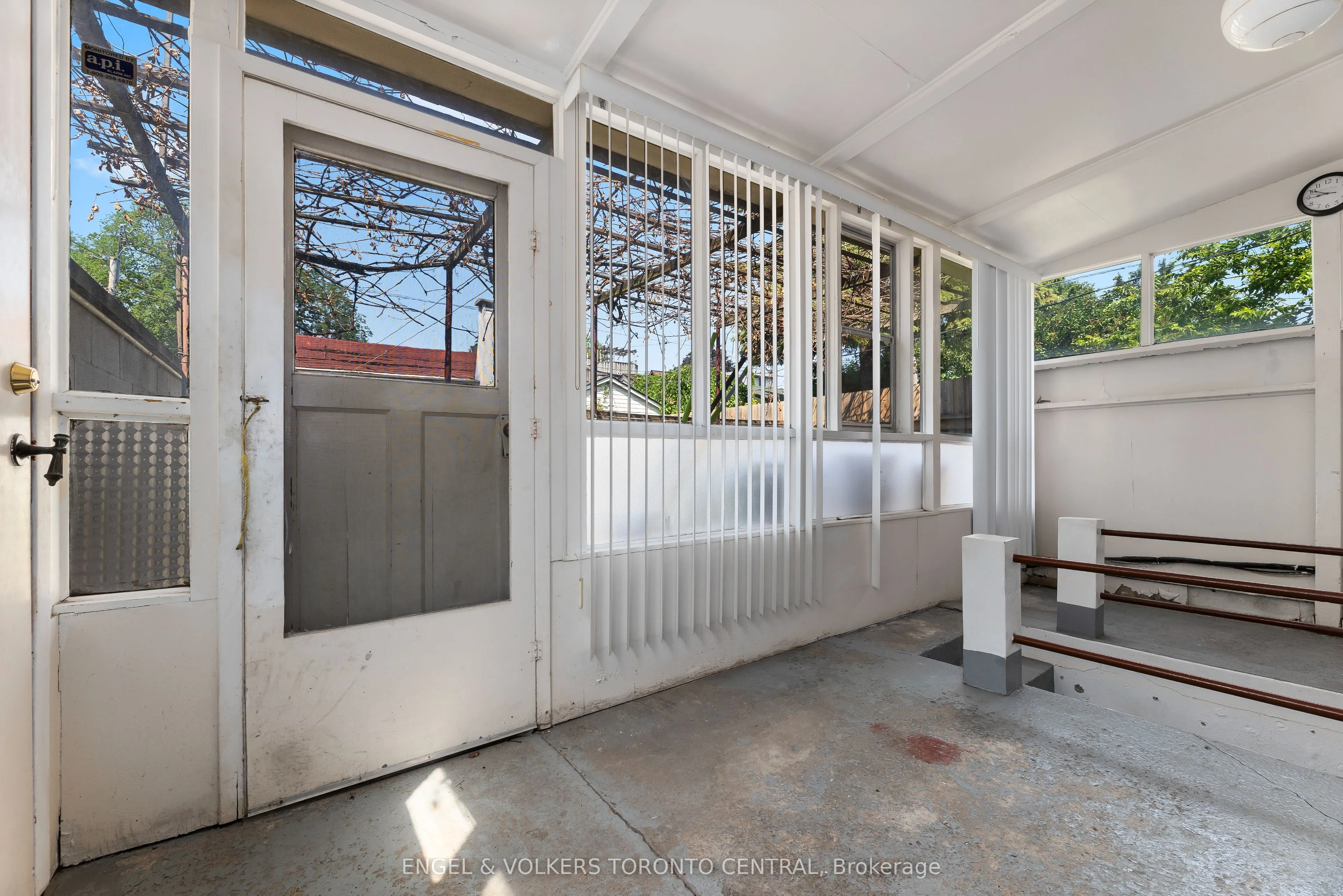 8 Brookfield Street