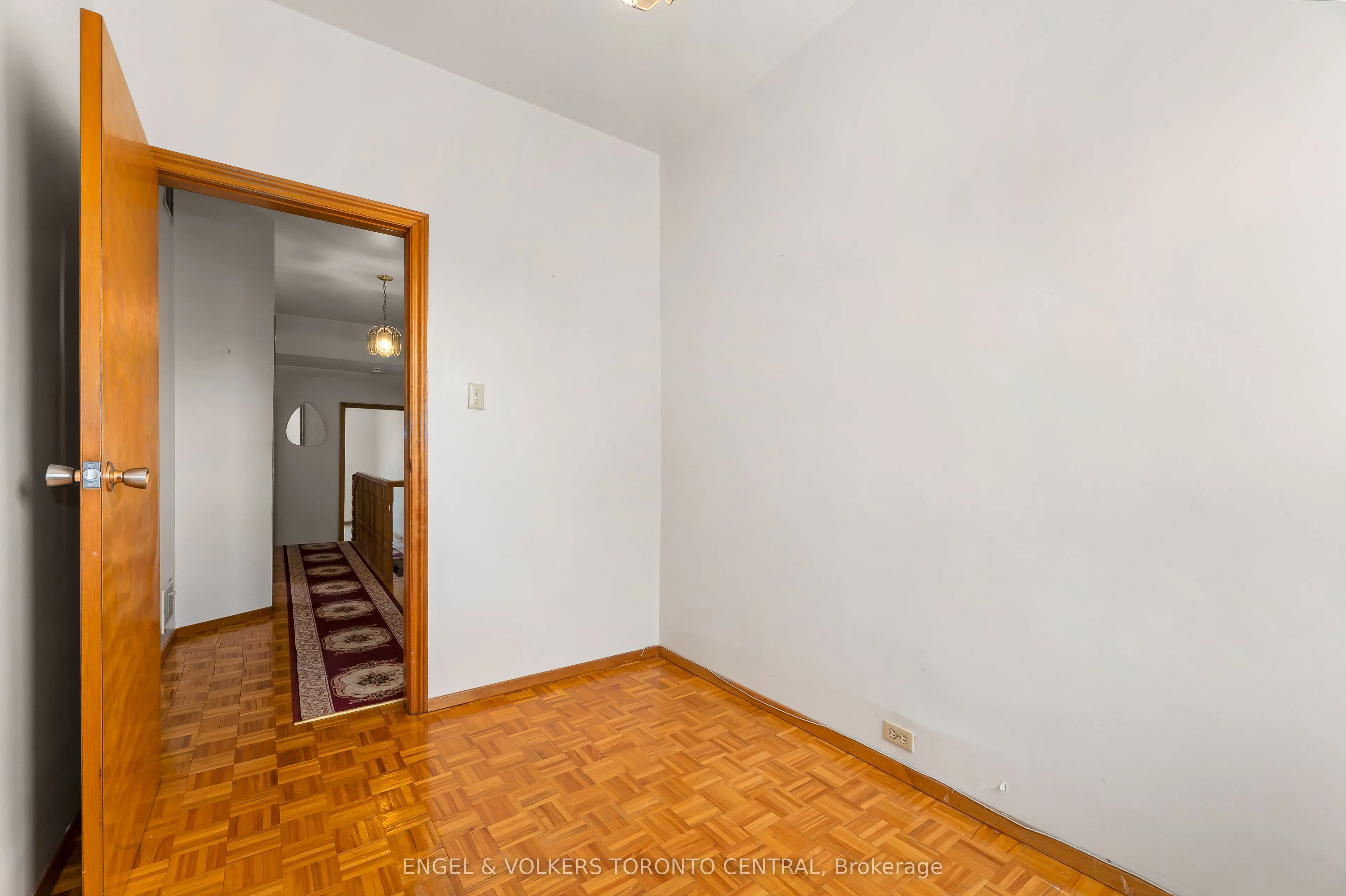 8 Brookfield Street