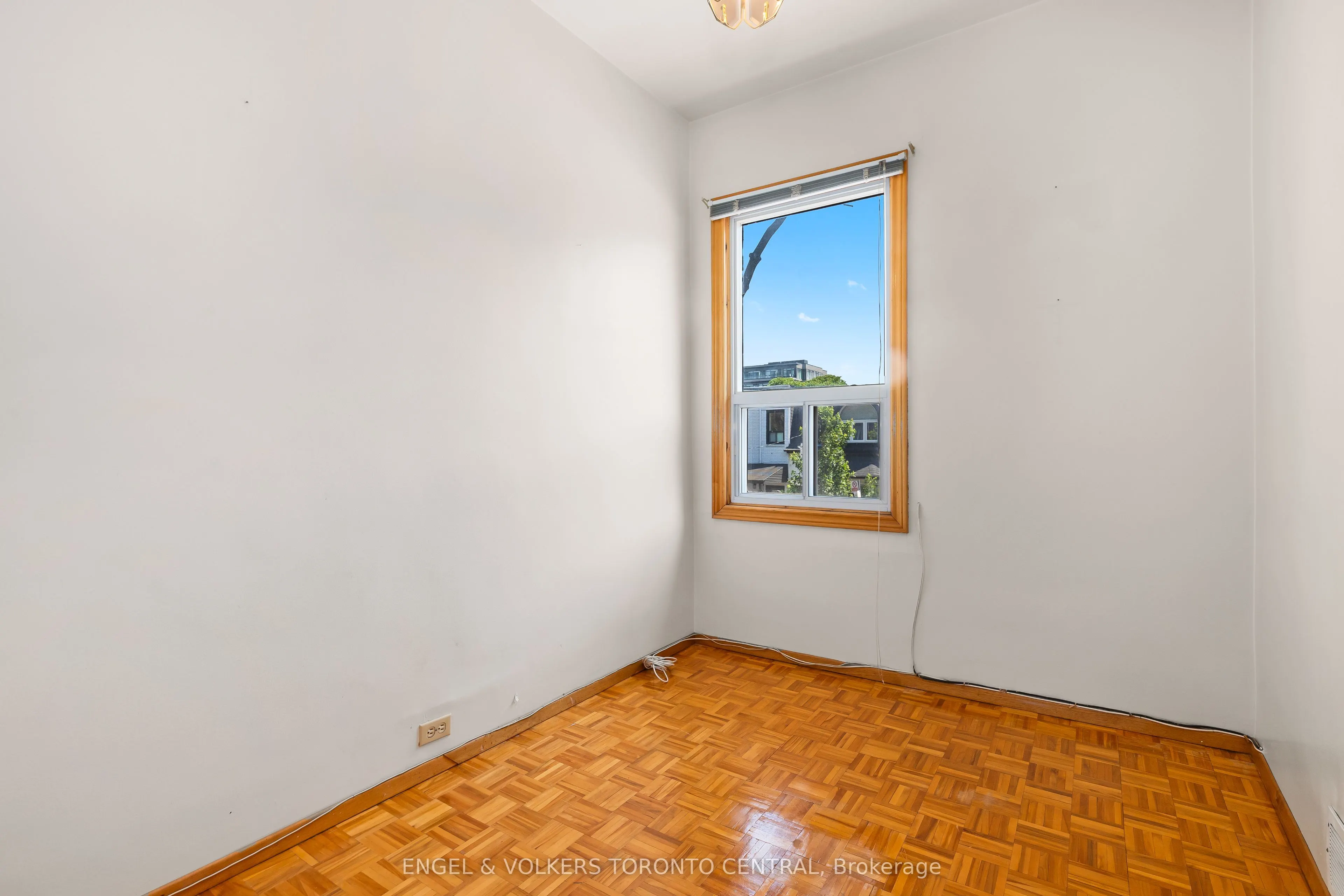 8 Brookfield Street