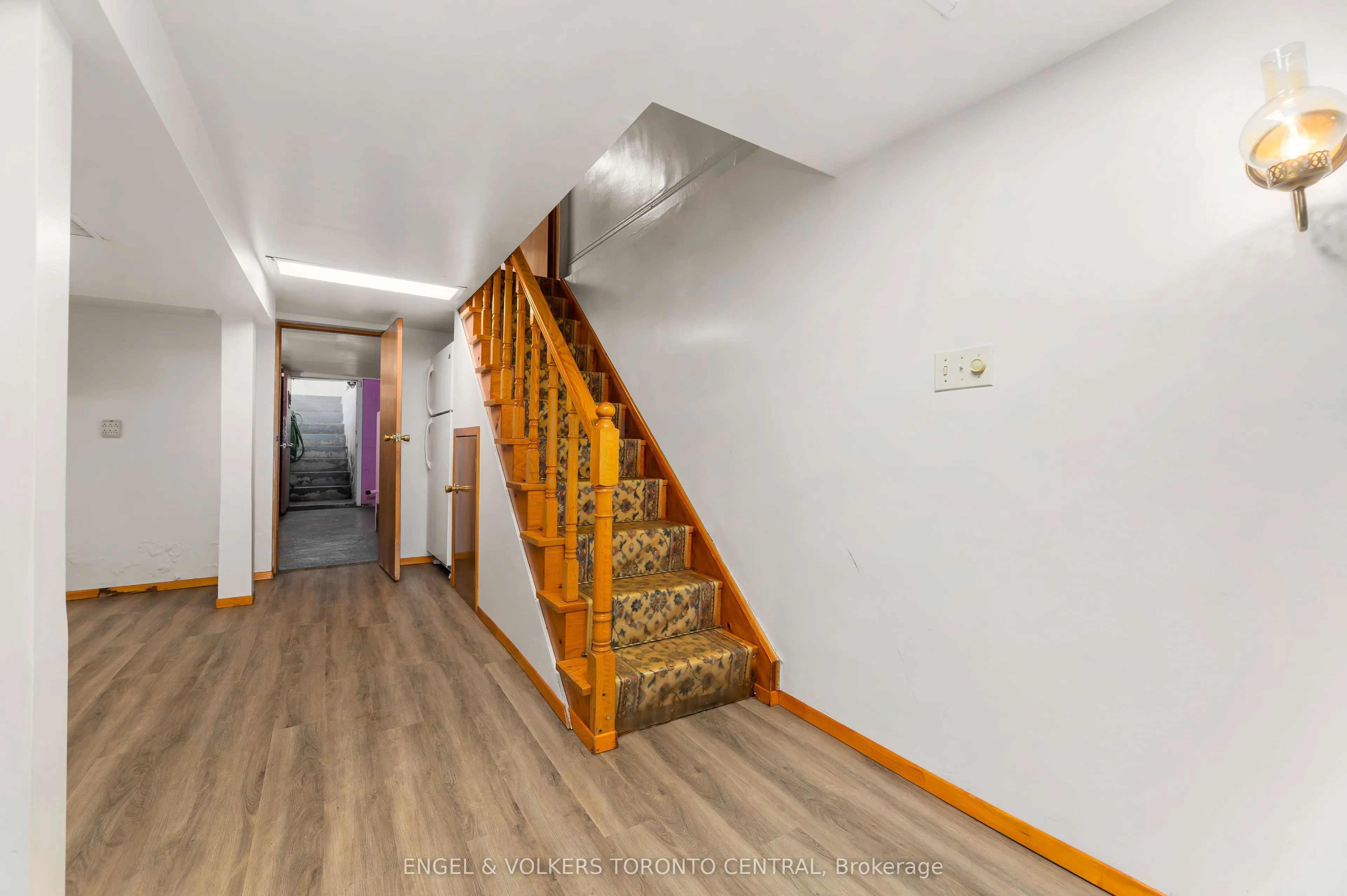 8 Brookfield Street